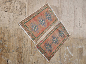 Vintage Oushak Yastik Rugs Set of 2 | 20'' x 32''