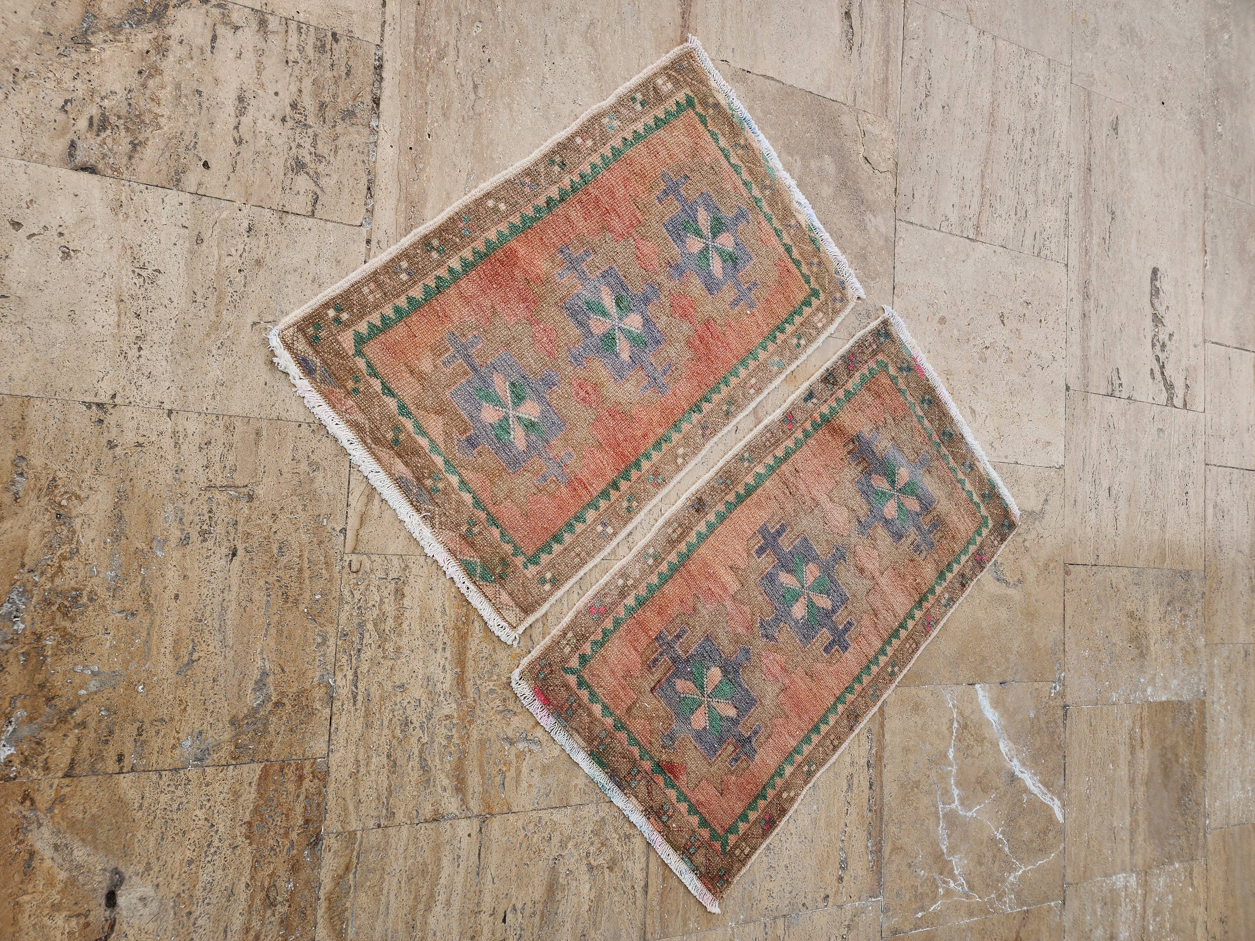 Vintage Oushak Yastik Rugs Set of 2 | 20'' x 32''