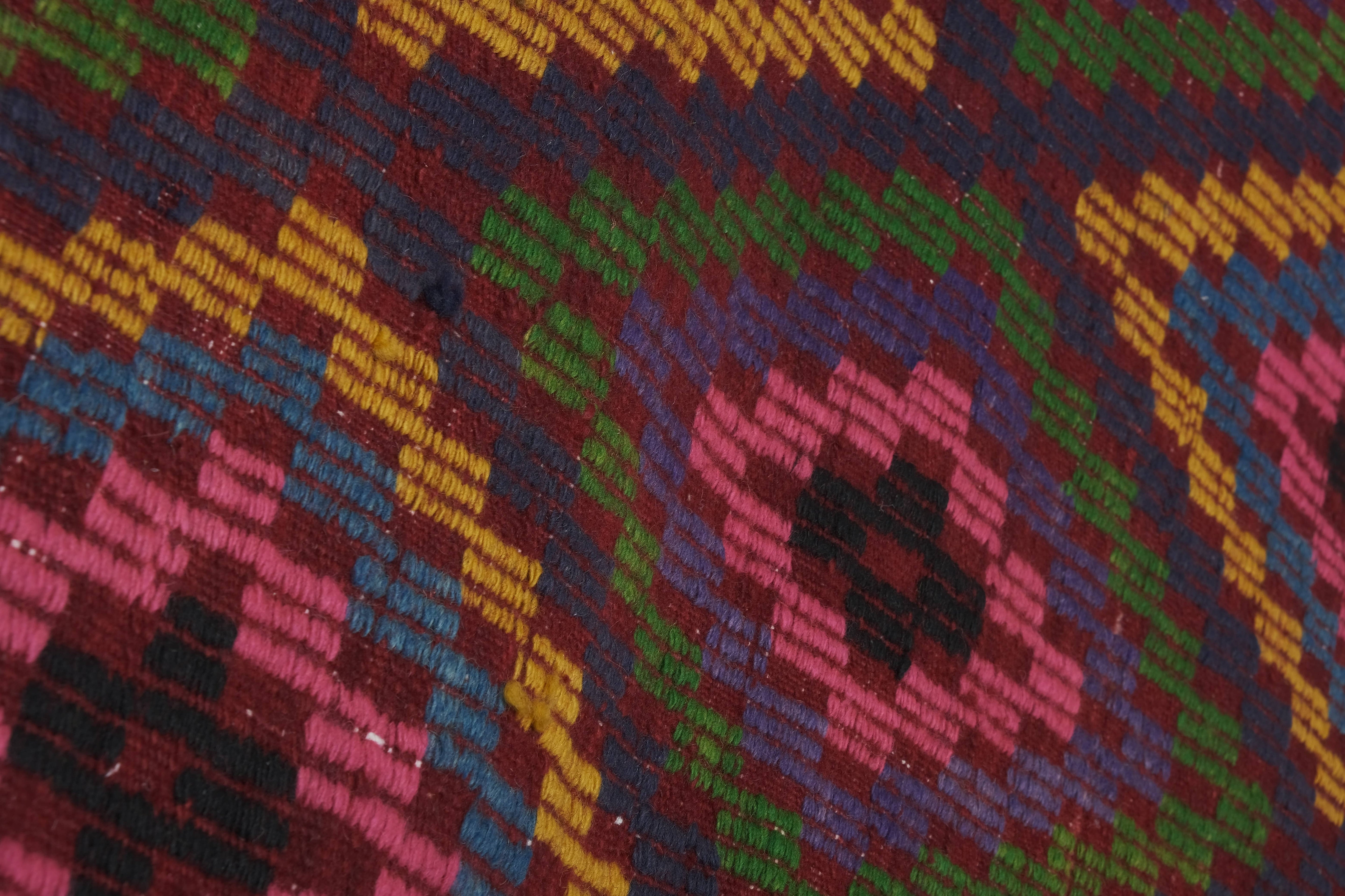Vintage Turkish Kilim Rug 5'8'' x 8'8''