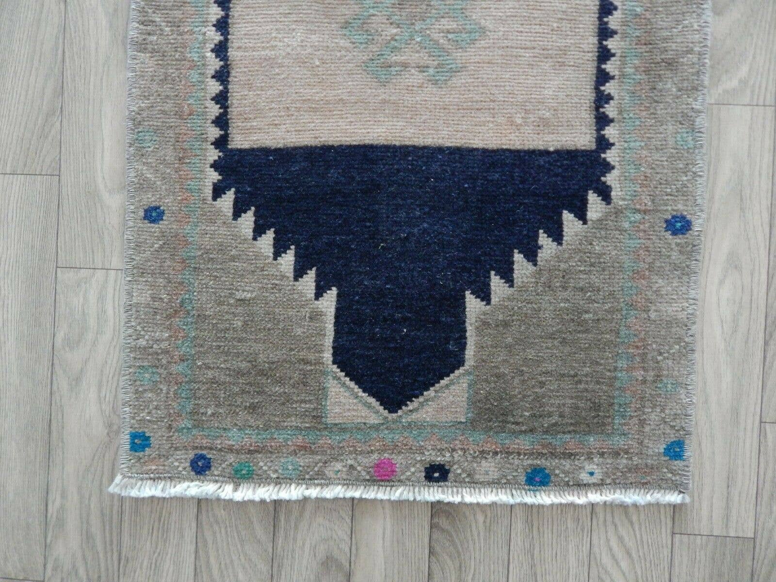 Vintage Oushak Rug 17'' x 37''