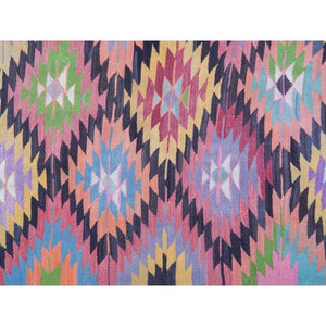 Vintage Turkish Kilim Rug 5'5'' x 9'7''