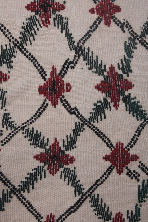 Vintage Kilim Rug 5'5'' x 8'