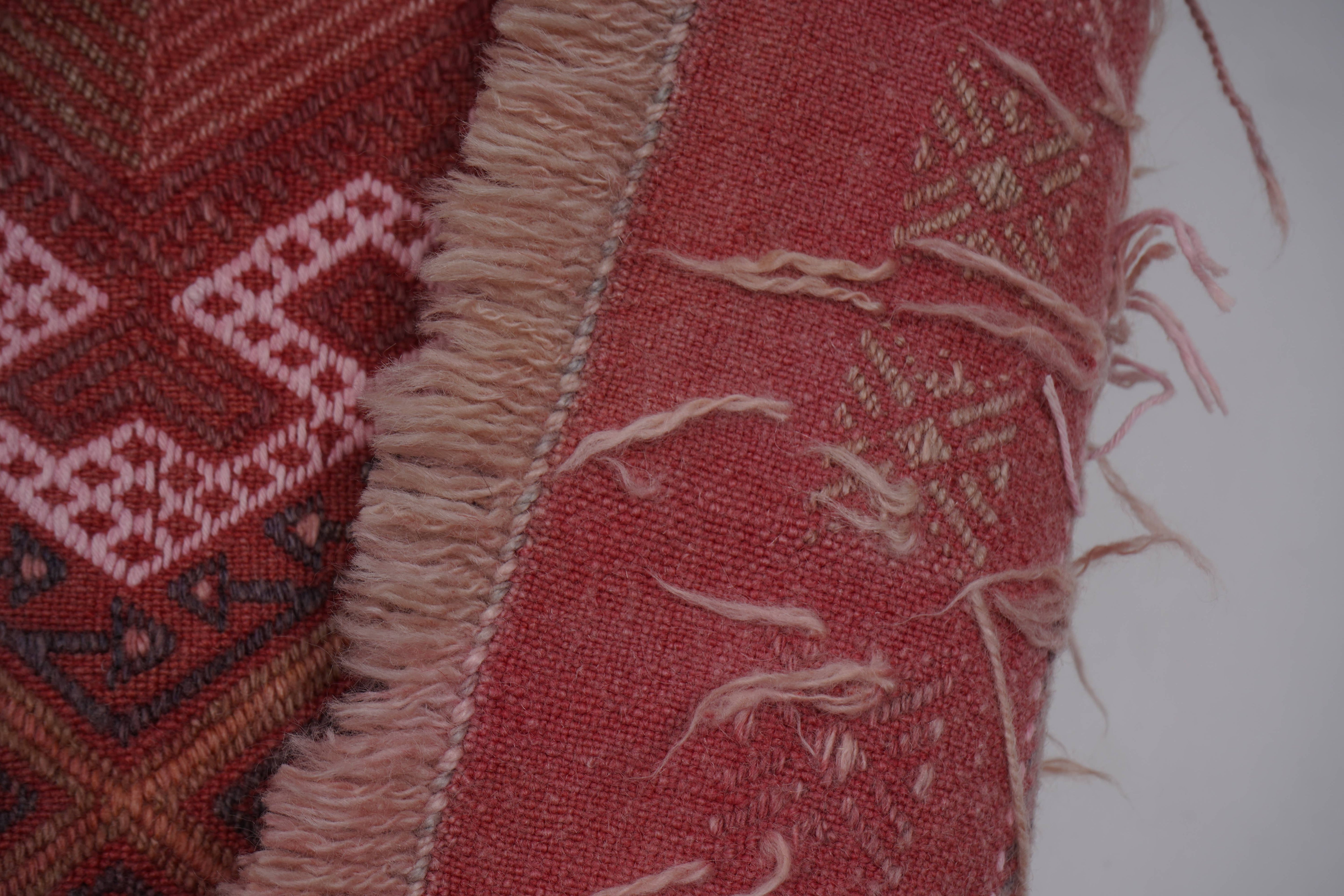 Vintage Turkish Kilim Rug 5'1'' x 8'1''
