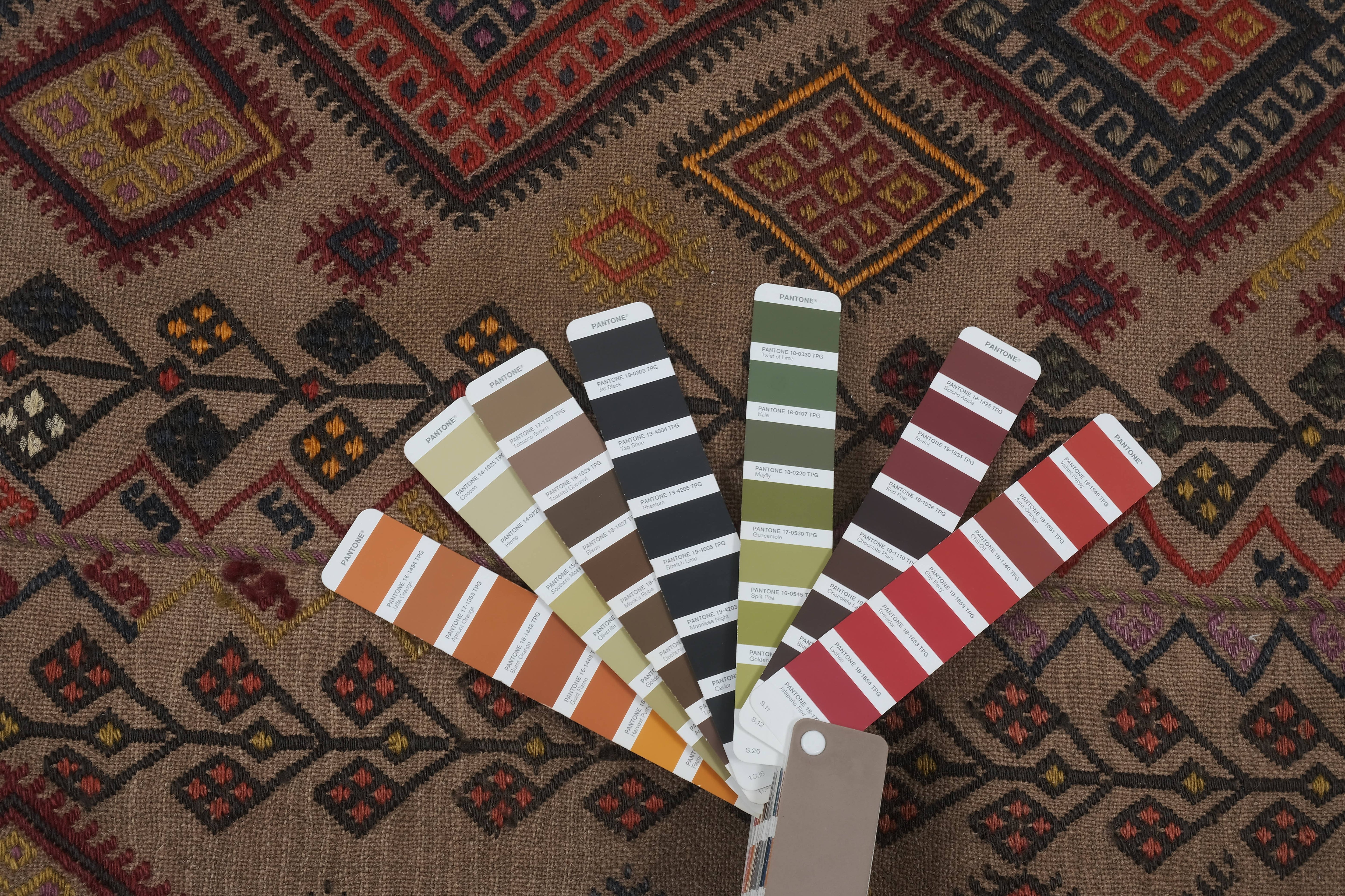 Vintage Turkish Kilim Rug 5'9'' x 6'8''