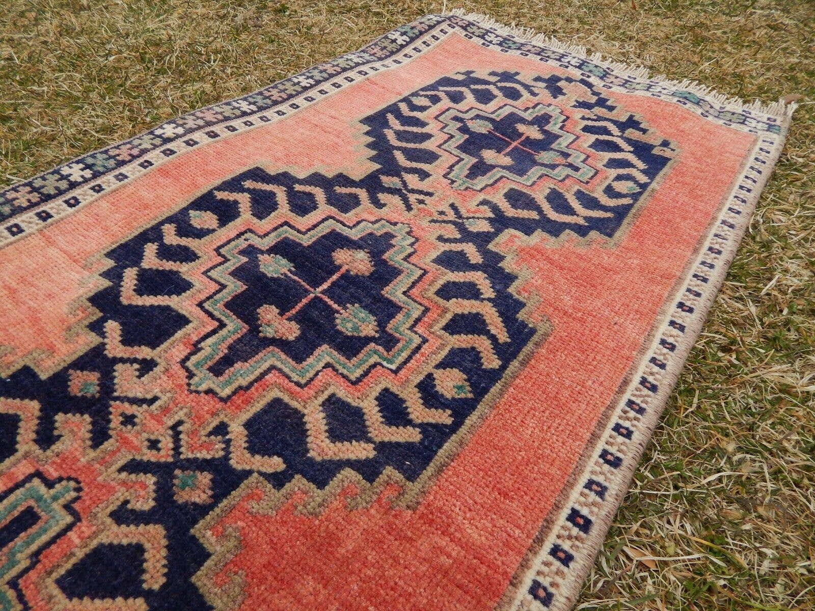 Vintage Oushak Rug 18'' x 39''