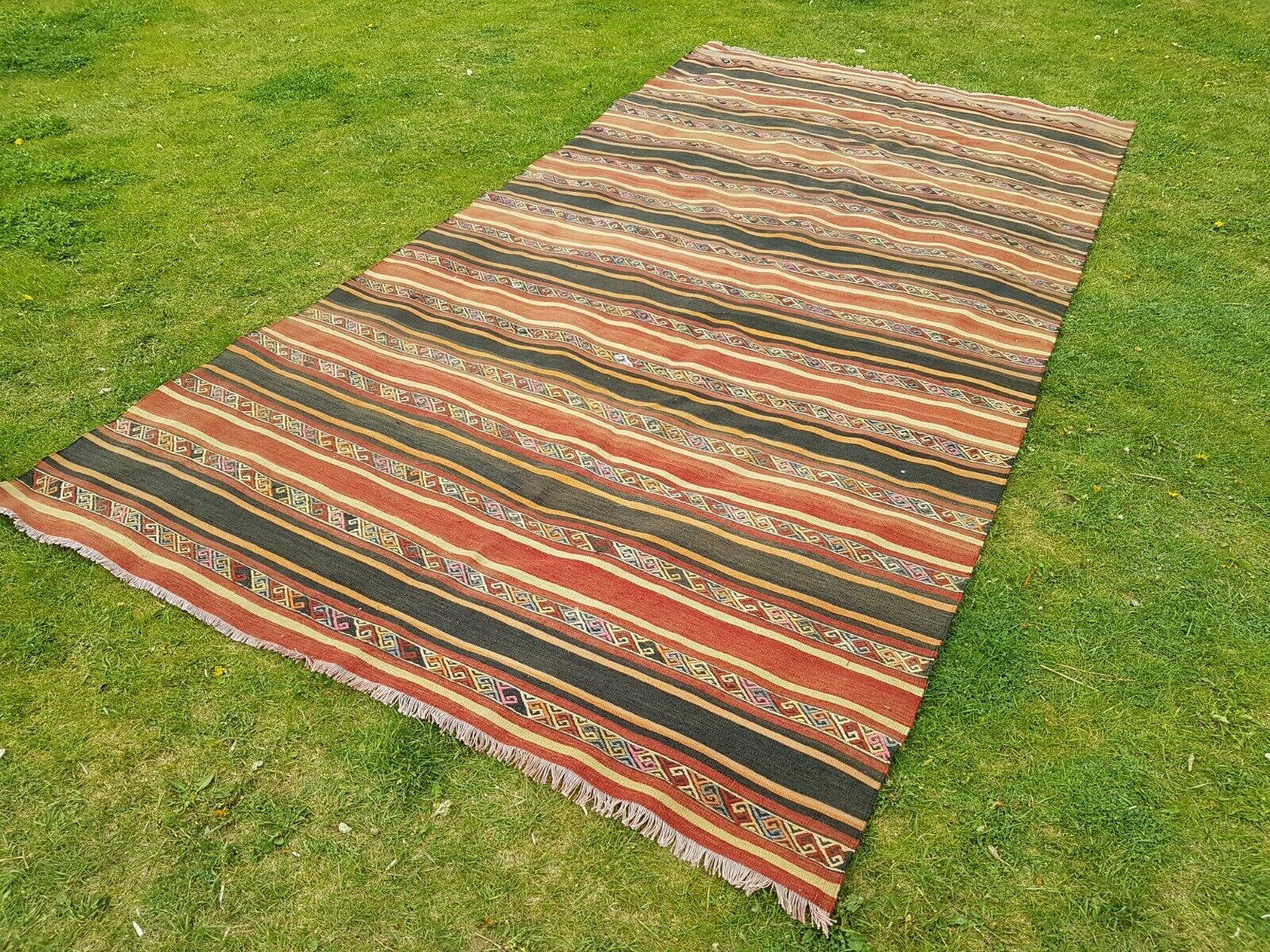 Vintage Turkish Kilim Rug 5'8'' x 10'11''