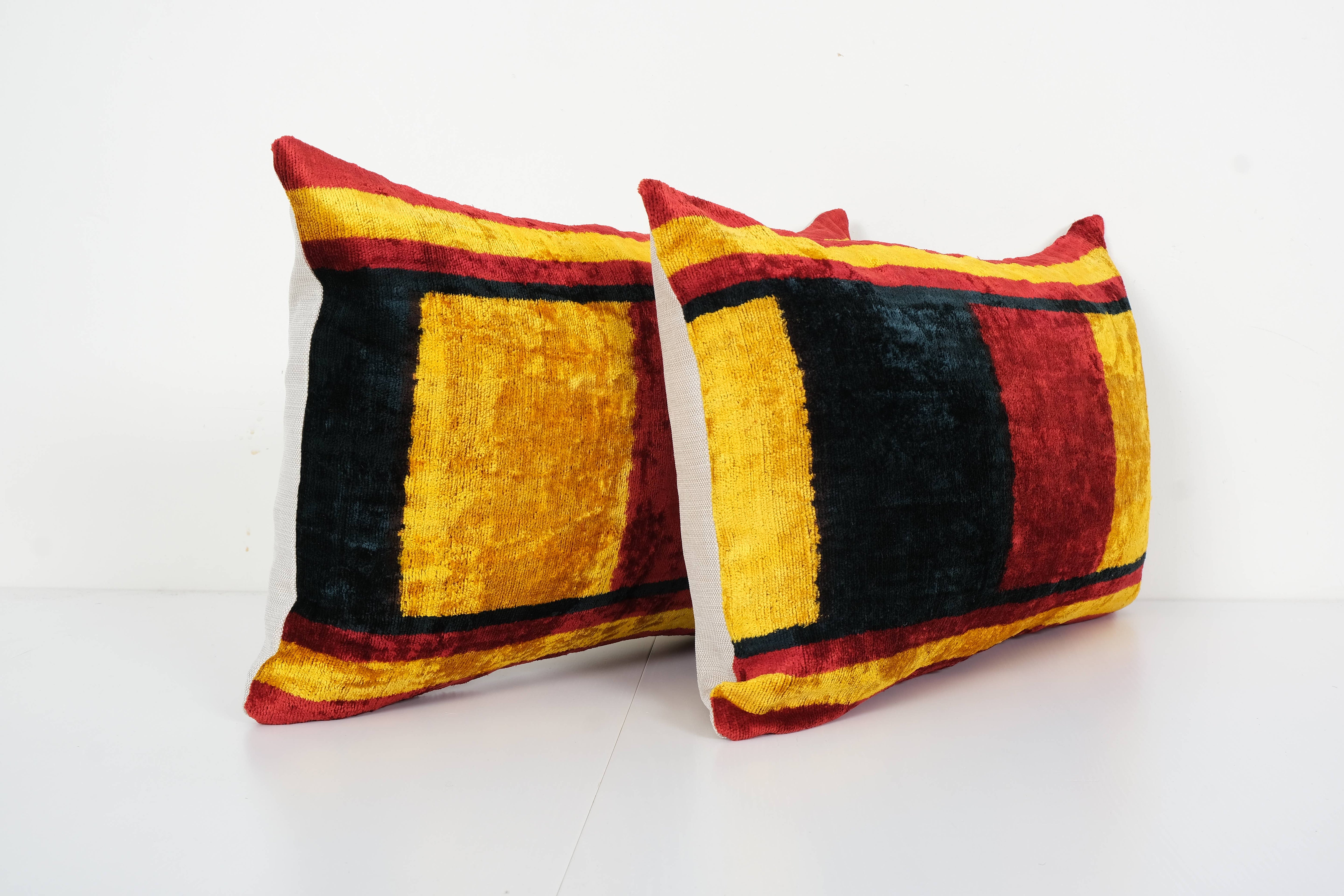 Silk Ikat Velvet Pillow Cover Set of 2 | 15'' x 23''