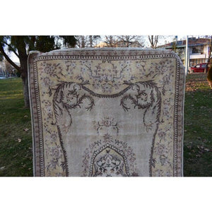 Vintage Turkish Rug 5'6'' x 9'