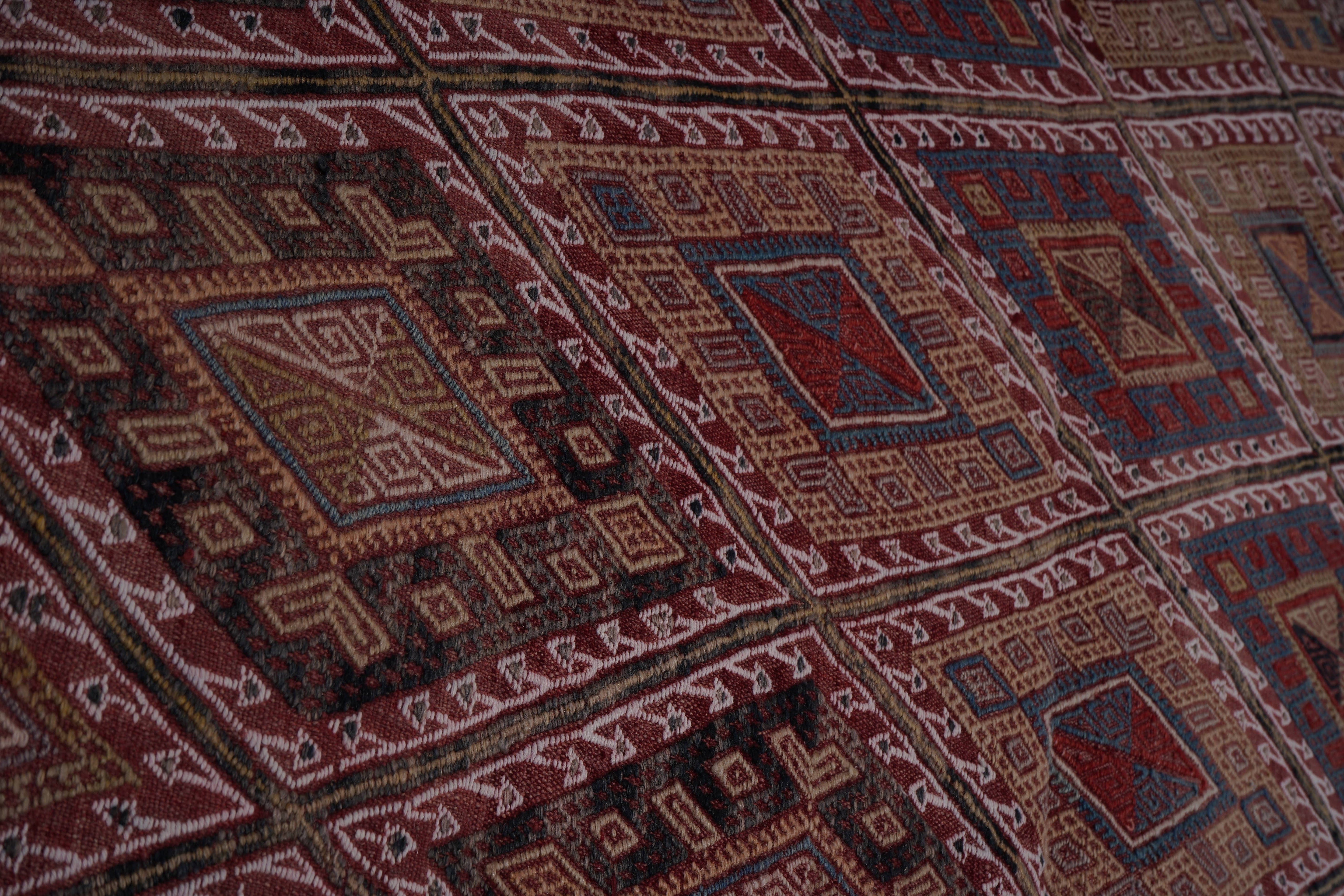 Vintage Turkish Kilim Rug 5'3'' x 7'9''