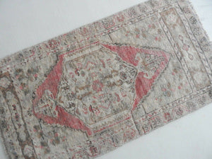 Vintage Sivas Rug 21'' x 38''