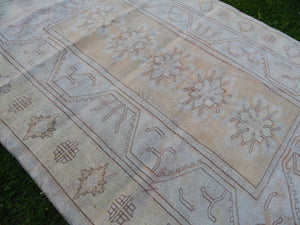 Vintage Oushak Rug 6'5'' x 8'10''