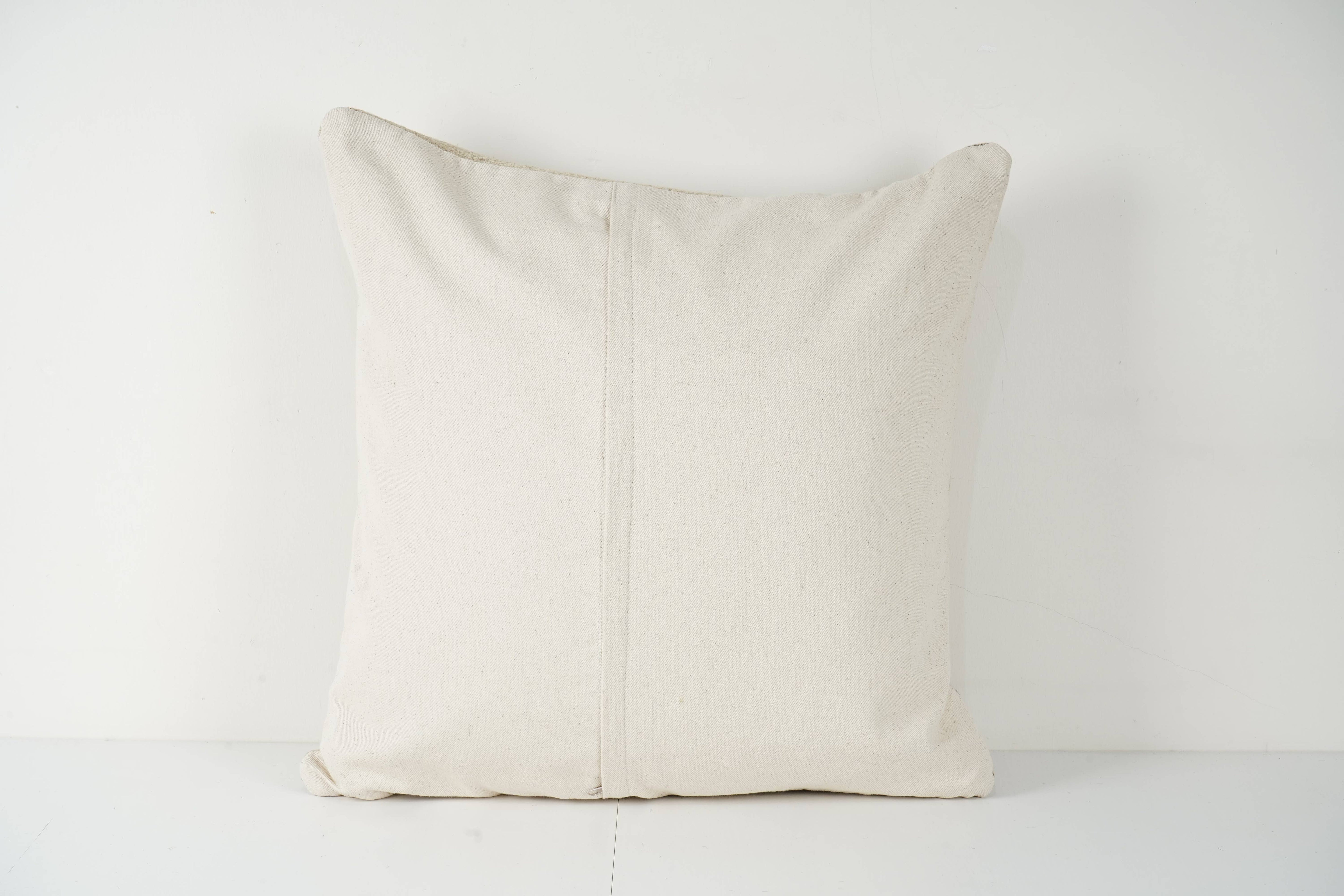 Kilim Pillow Cover | 24'' x 24''