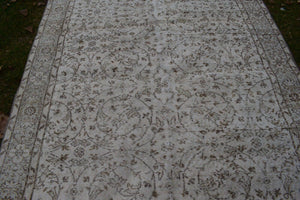 Vintage Oushak Rug 5'6'' x 9'6''