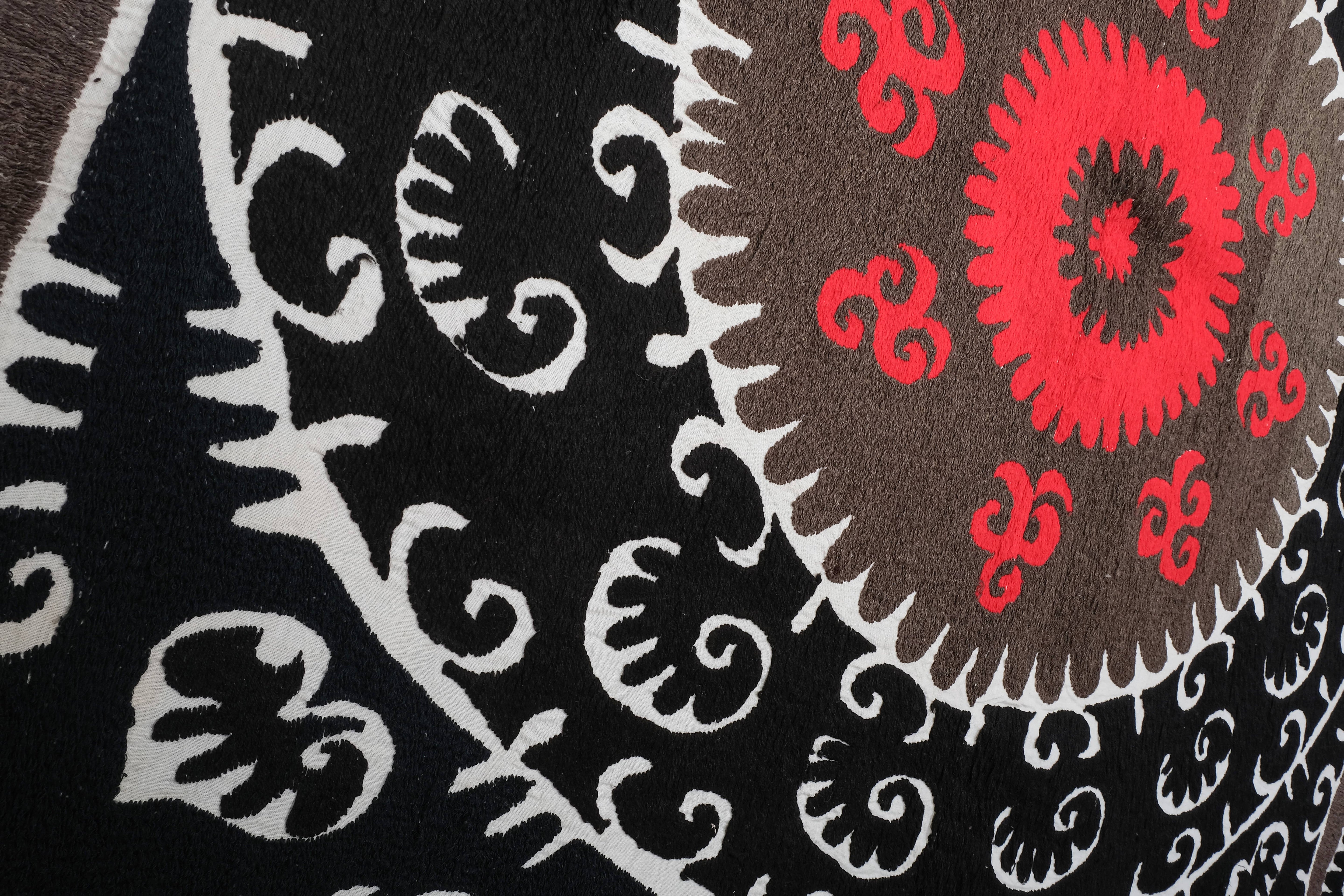 Suzani Wall Hanging & Bedspread | 4'8'' x 5'