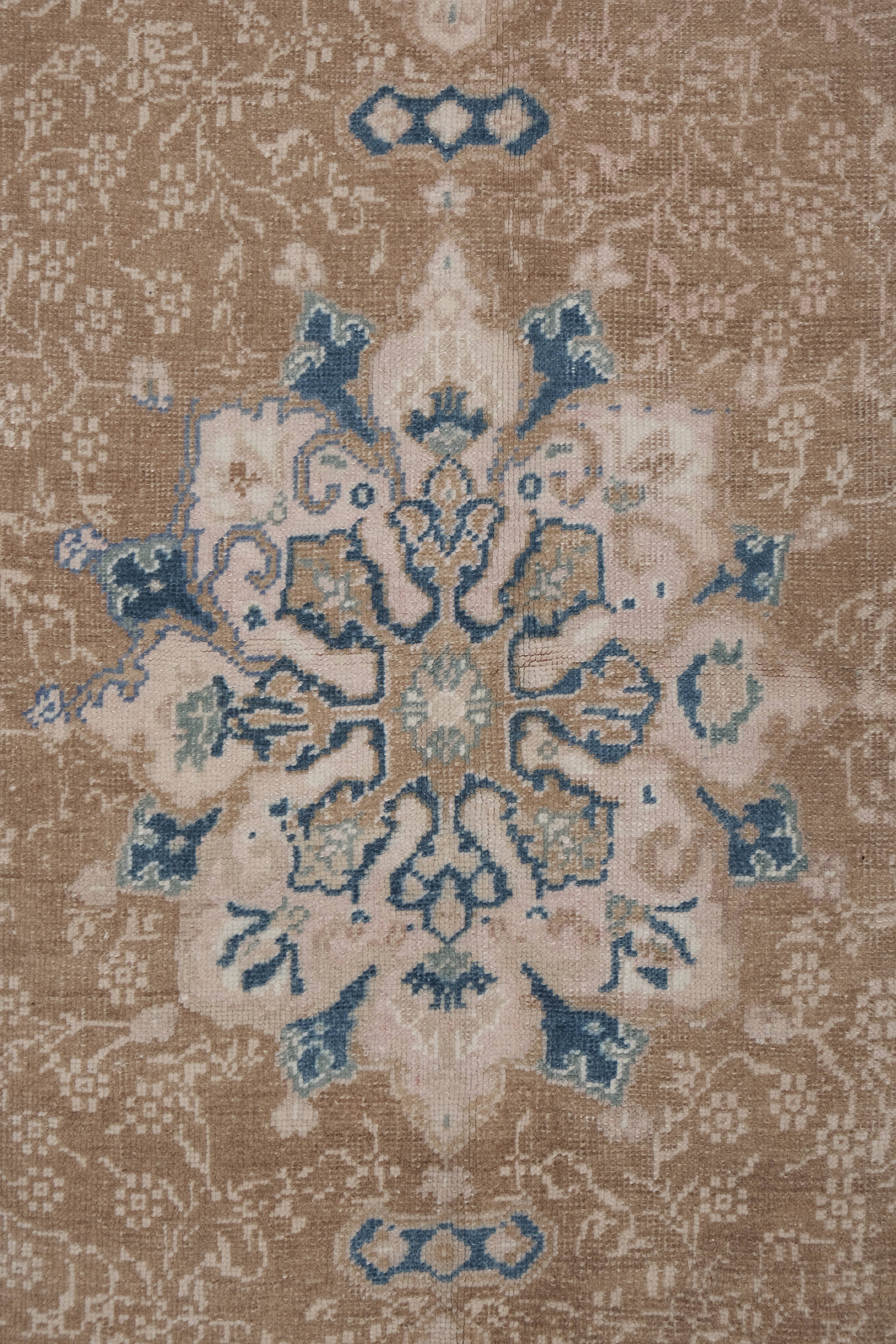 Vintage Turkish Karapinar Rug 4'9'' x 7'11''