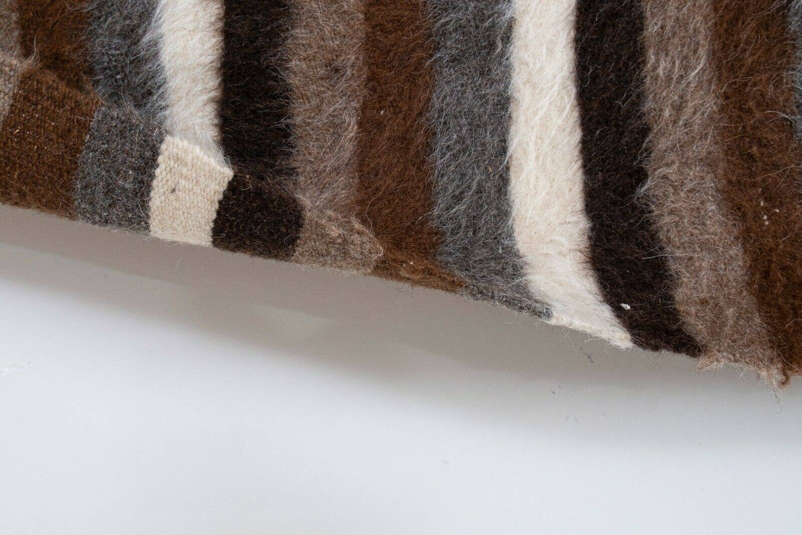 Handwoven Siirt Wool Blanket 4' x 6'5''