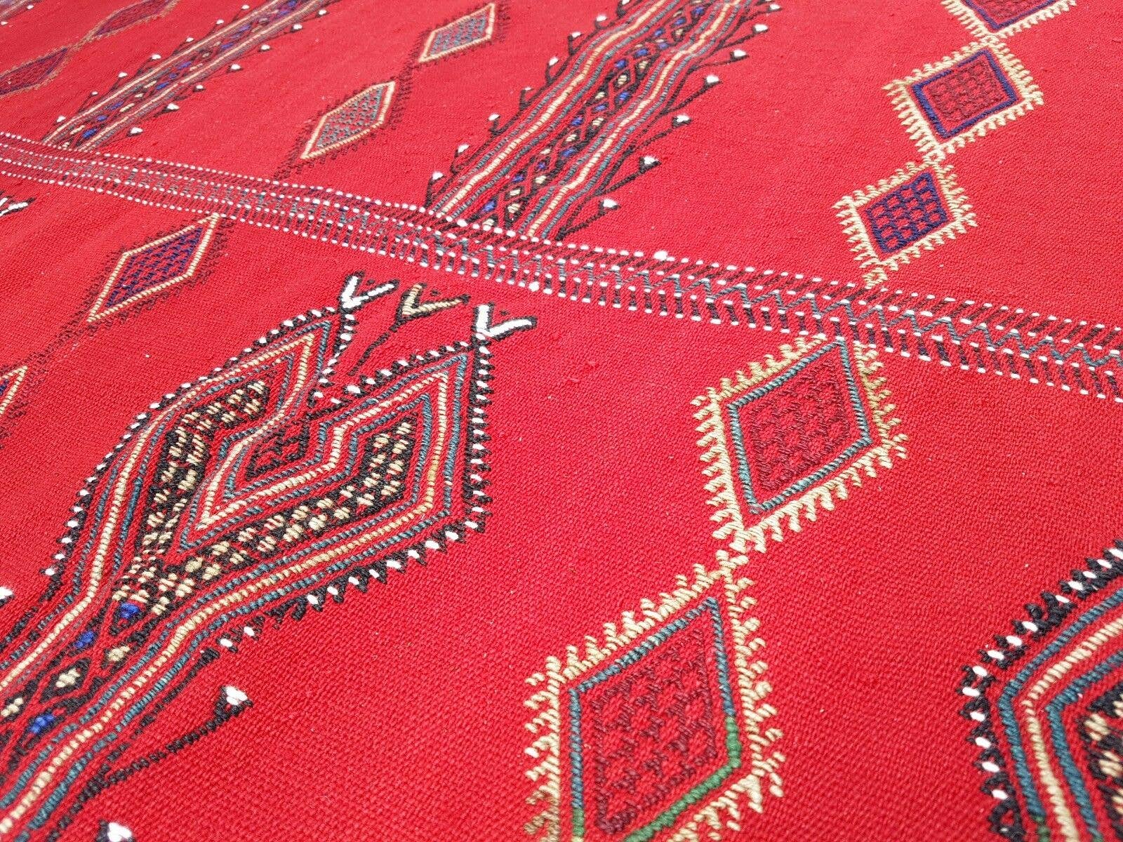 Vintage Turkish Kilim Rug 5'3'' x 6'9''