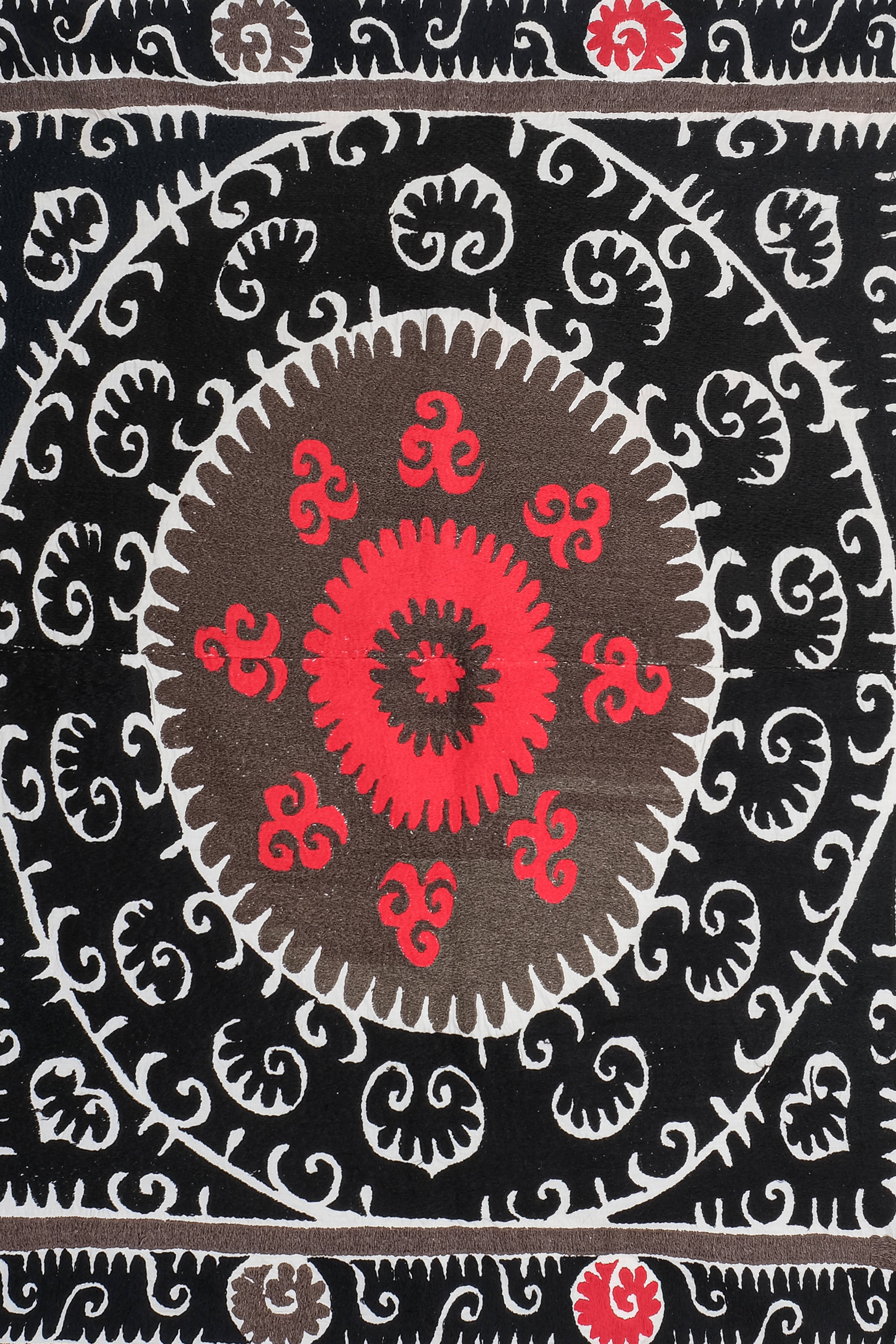 Suzani Wall Hanging & Bedspread | 4'8'' x 5'