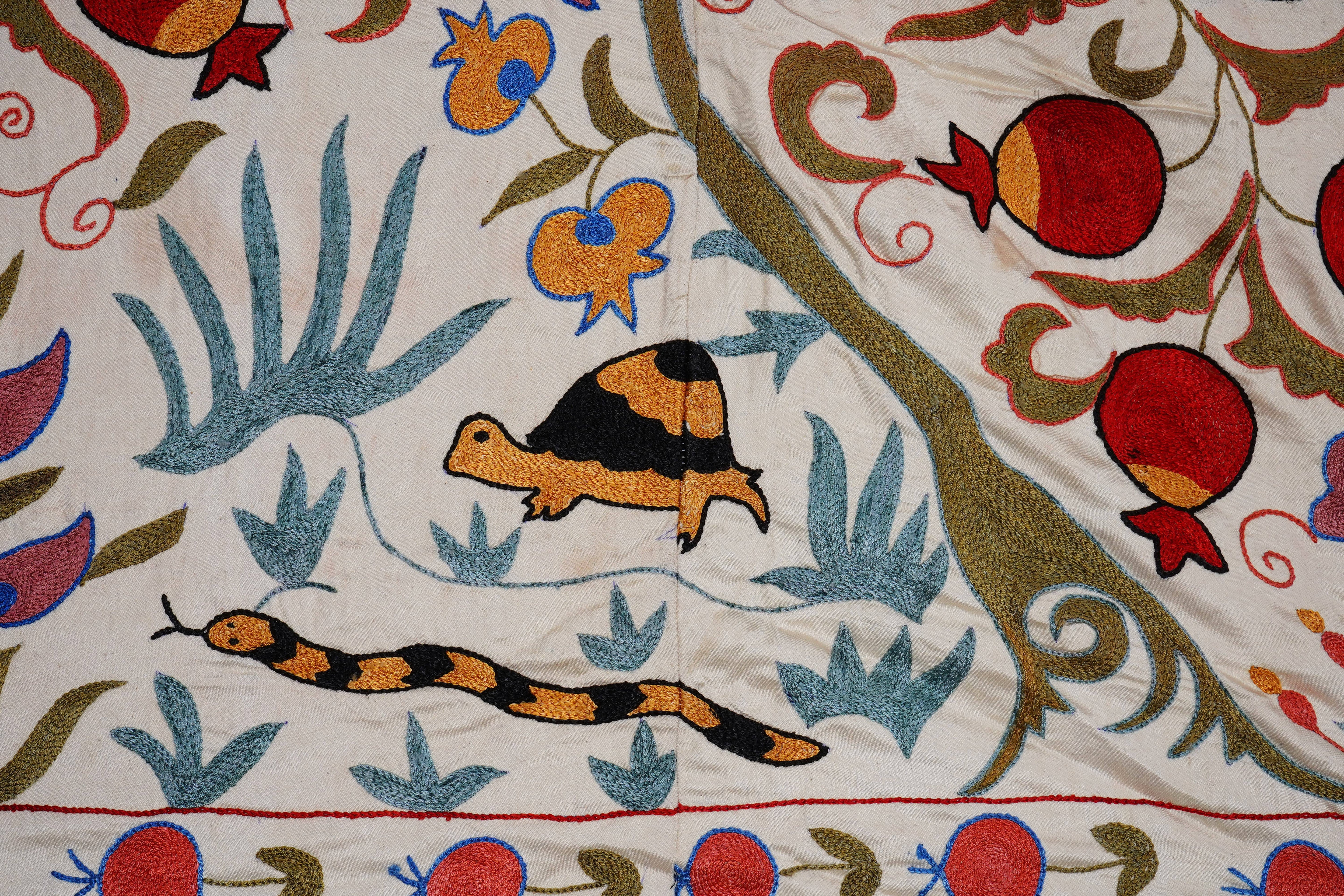 Suzani Wall Hanging & Bedspread | 3'5'' x 6'1''