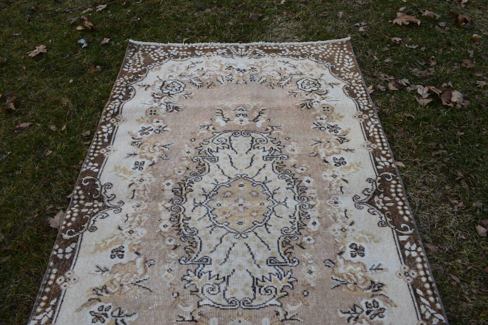 Vintage Turkish Rug 3'10'' x 6'8''