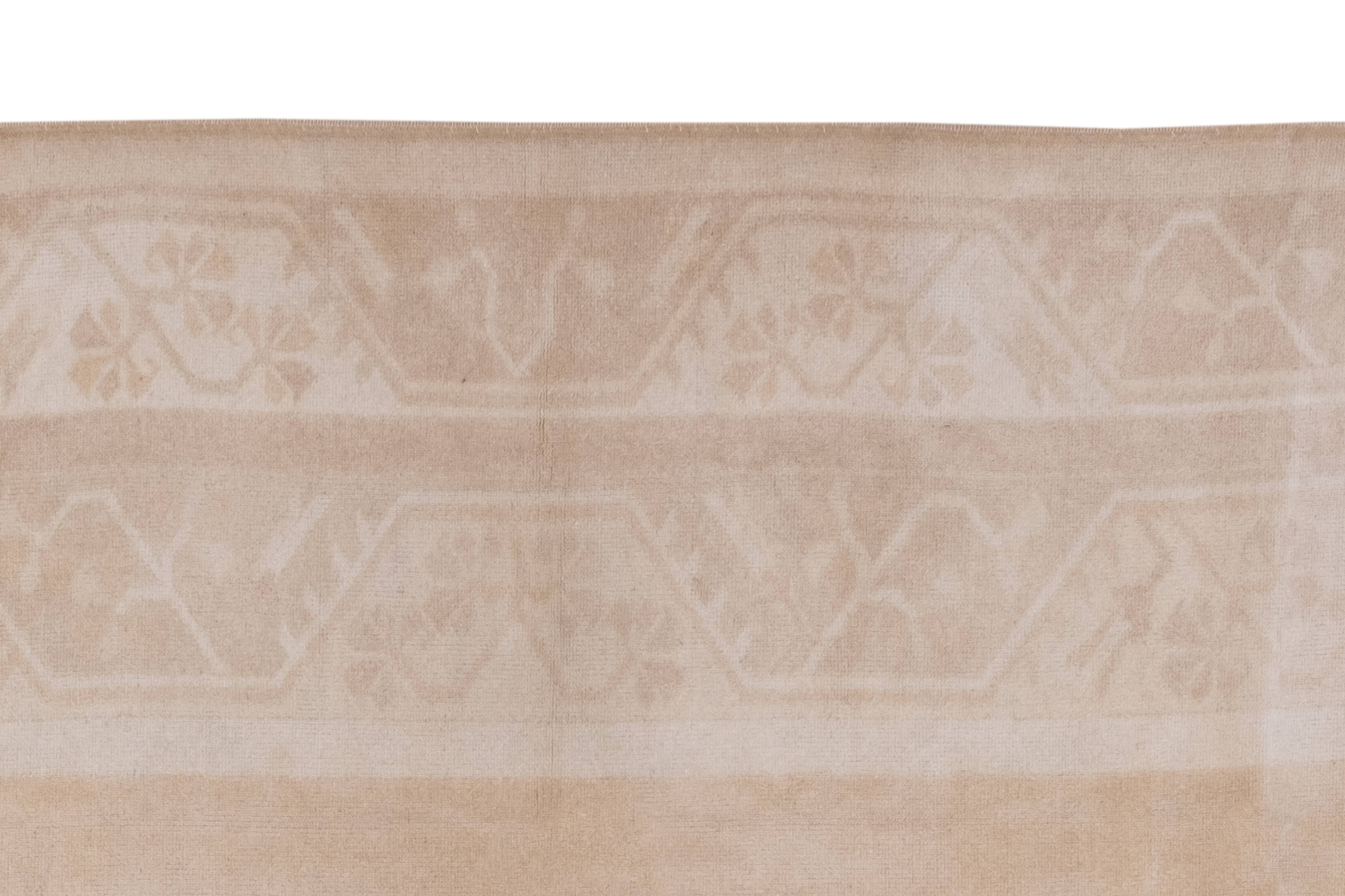 Vintage Oushak Rug 5'4'' x 8'4''