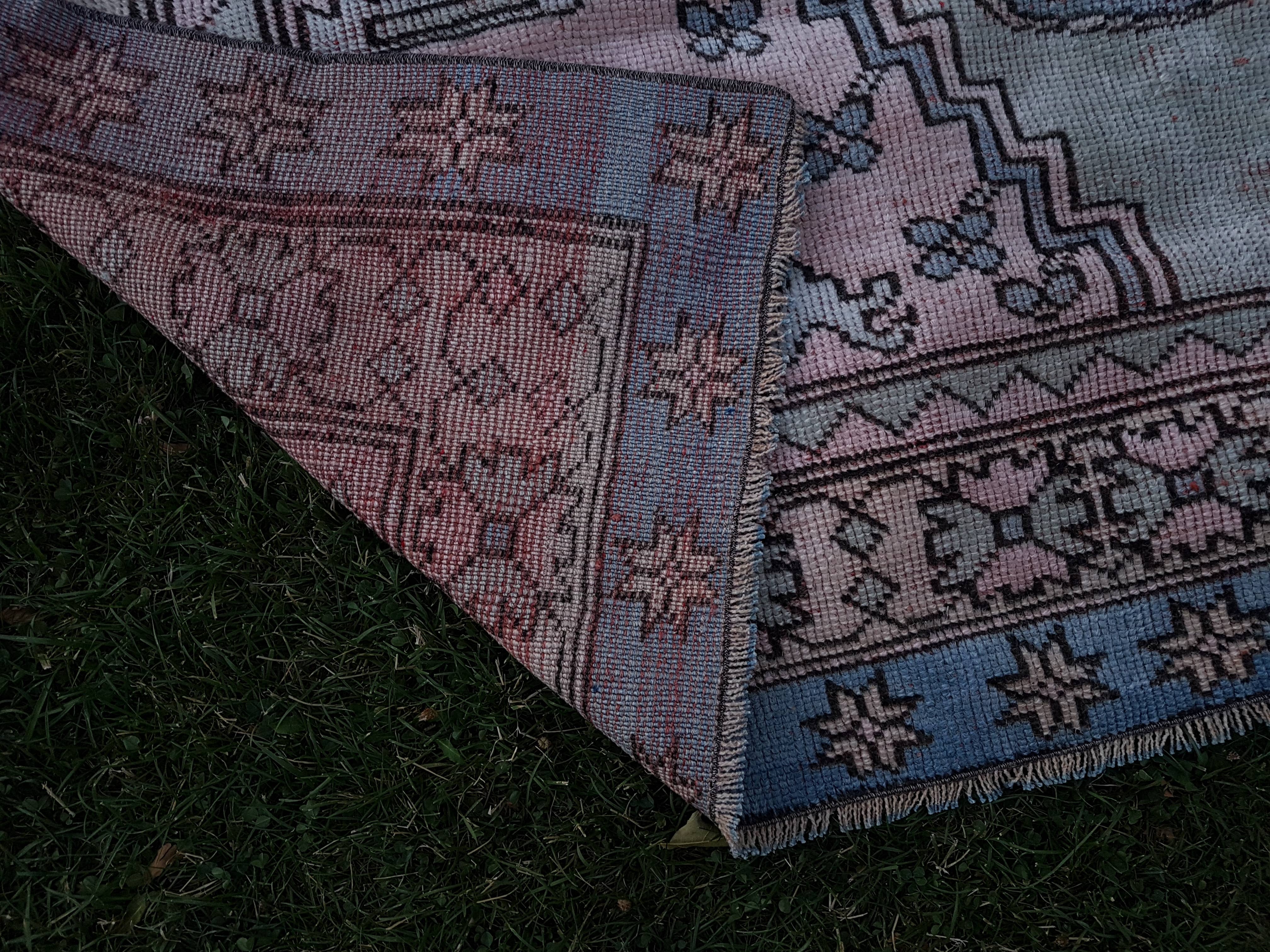 Vintage Oushak Rug 5'5'' x 9'9''