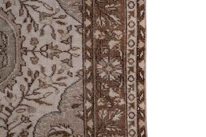 Vintage Turkish Rug 5'5'' x 8'6''