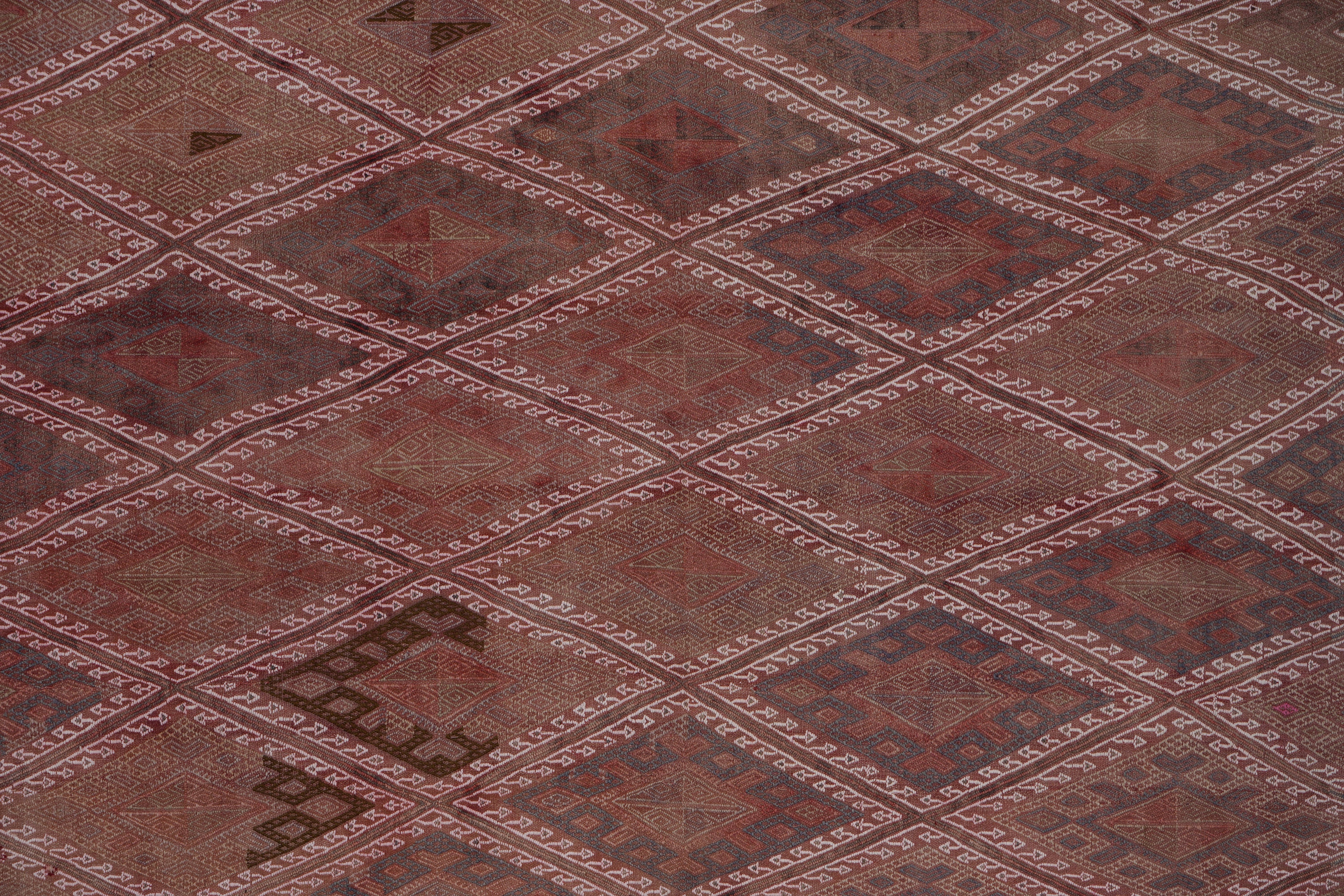 Vintage Turkish Kilim Rug 5'7'' x 7'5''
