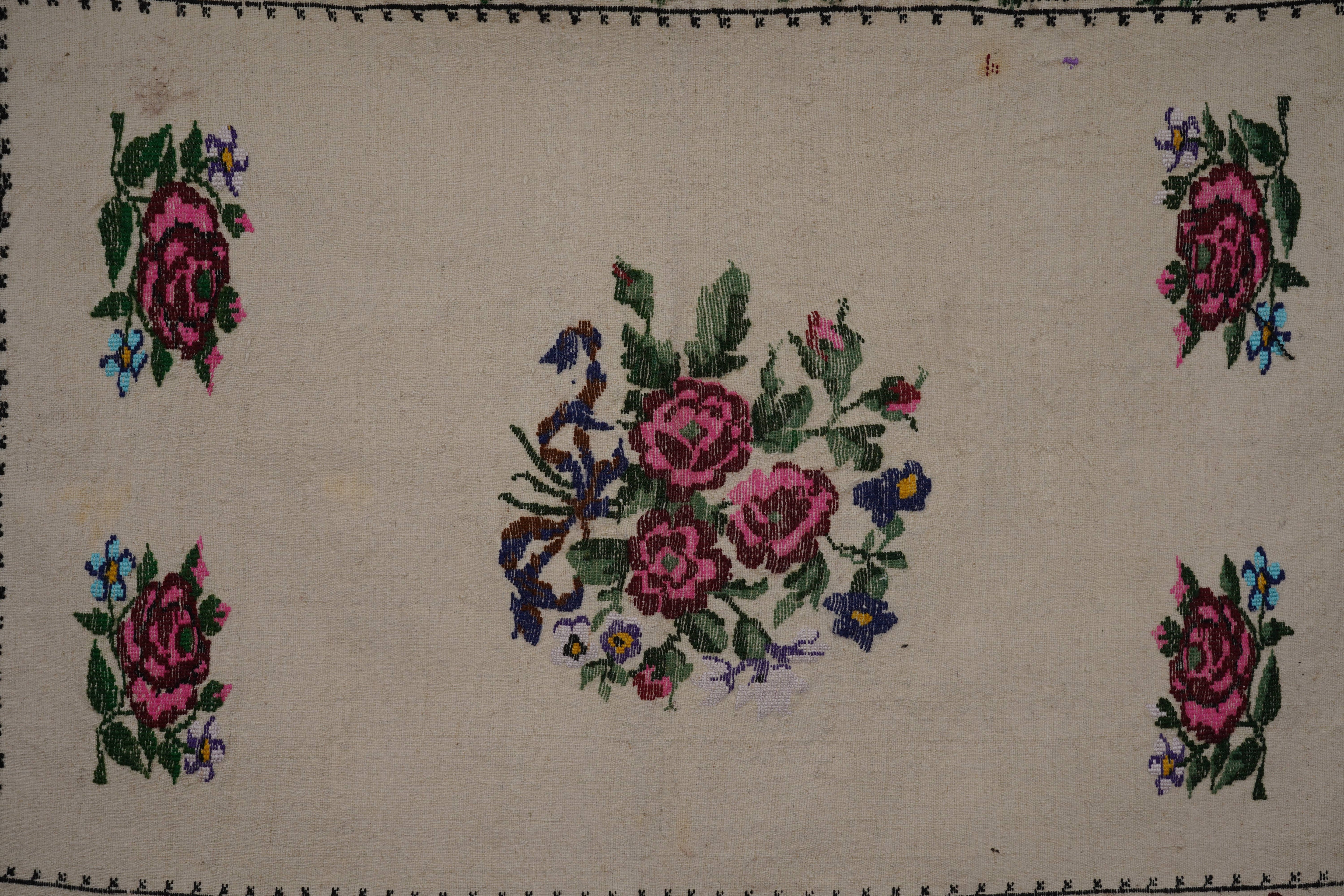 Vintage Turkish Kilim Rug 37'' x 52''