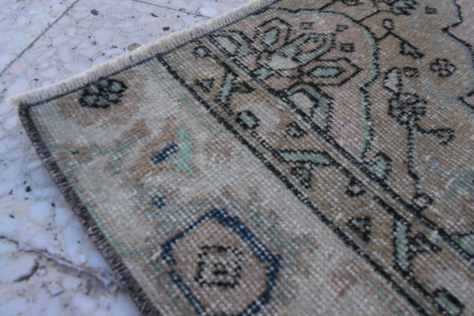 Vintage Turkish Rug 24'' x 34''