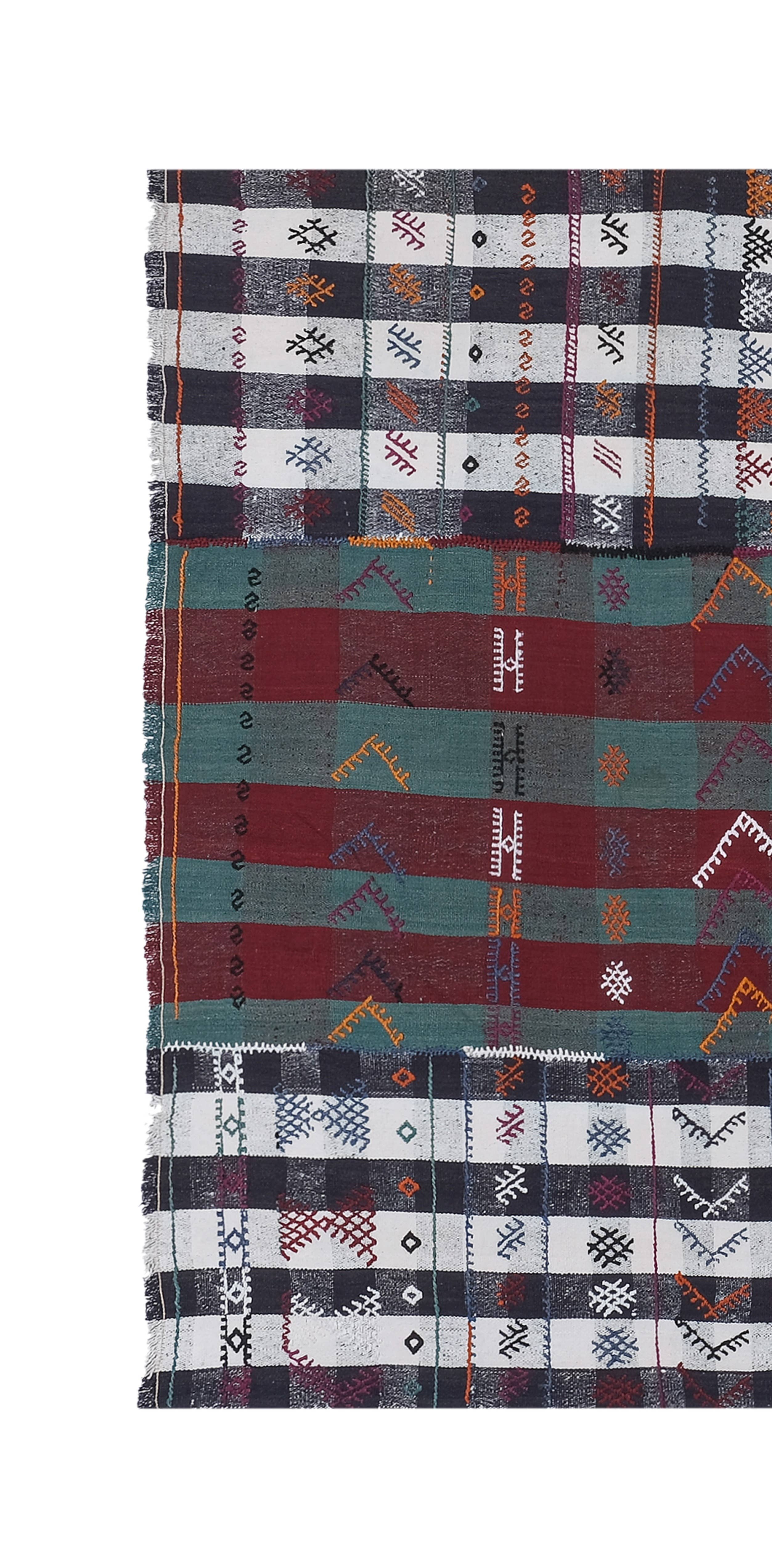 Vintage Turkish Kilim Rug 4'11'' x 8'7''