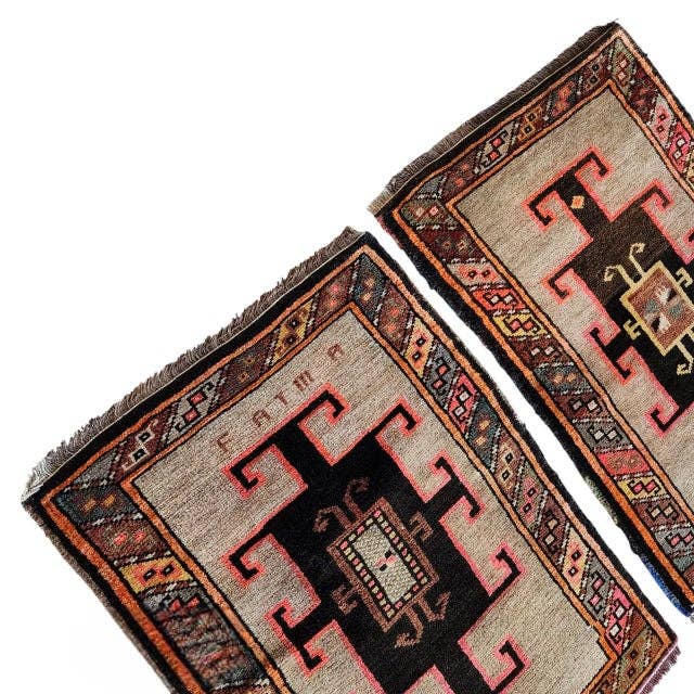 Vintage Oushak Yastik Rugs Set of 2 | 22'' x 31''