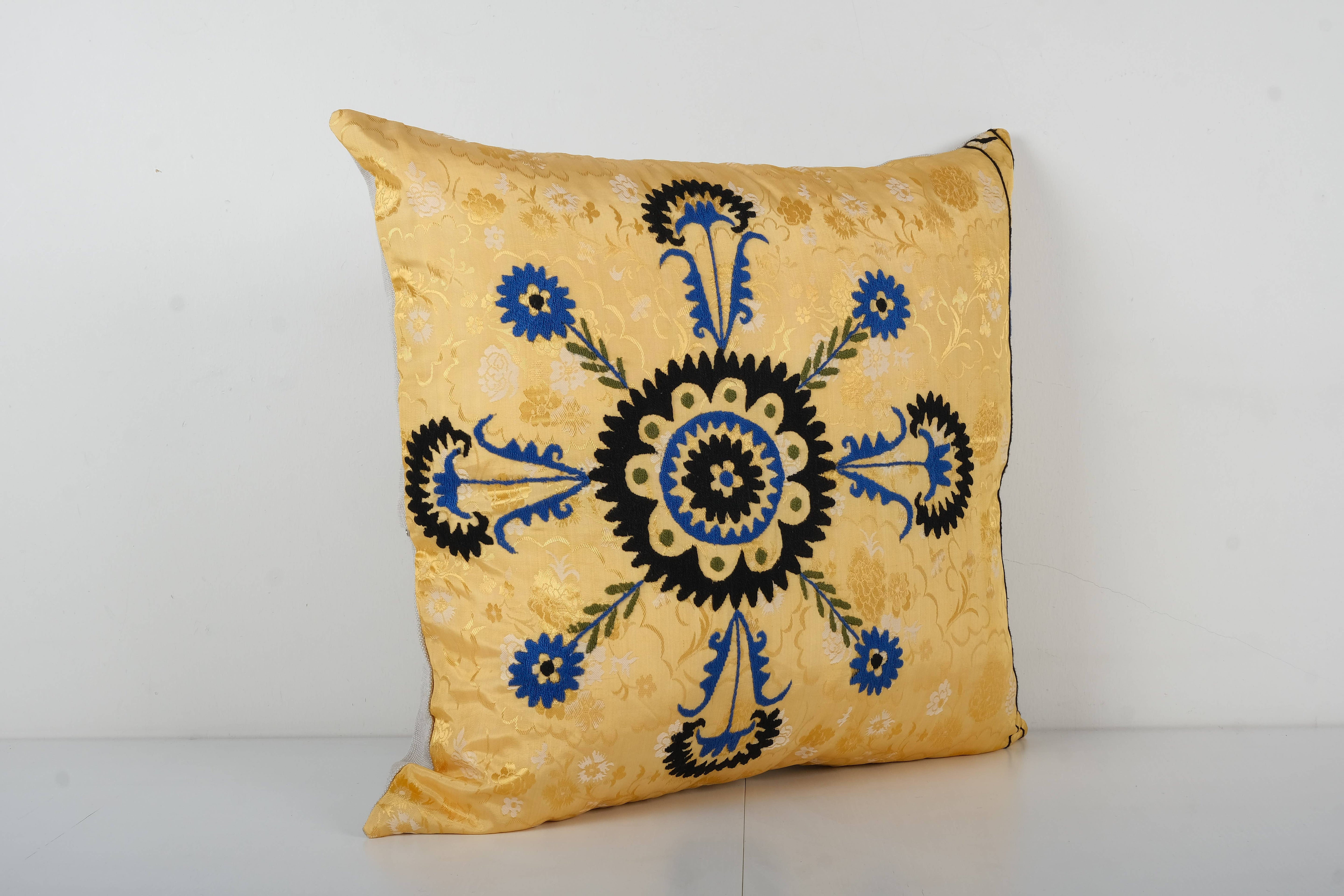 Suzani Pillow Cover | 20'' x 23''