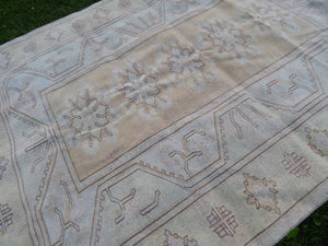 Vintage Oushak Rug 6'5'' x 8'10''
