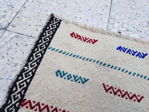 Vintage Turkish Kilim Rug 17'' x 22''