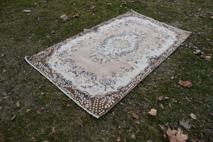 Vintage Turkish Rug 3'10'' x 6'8''