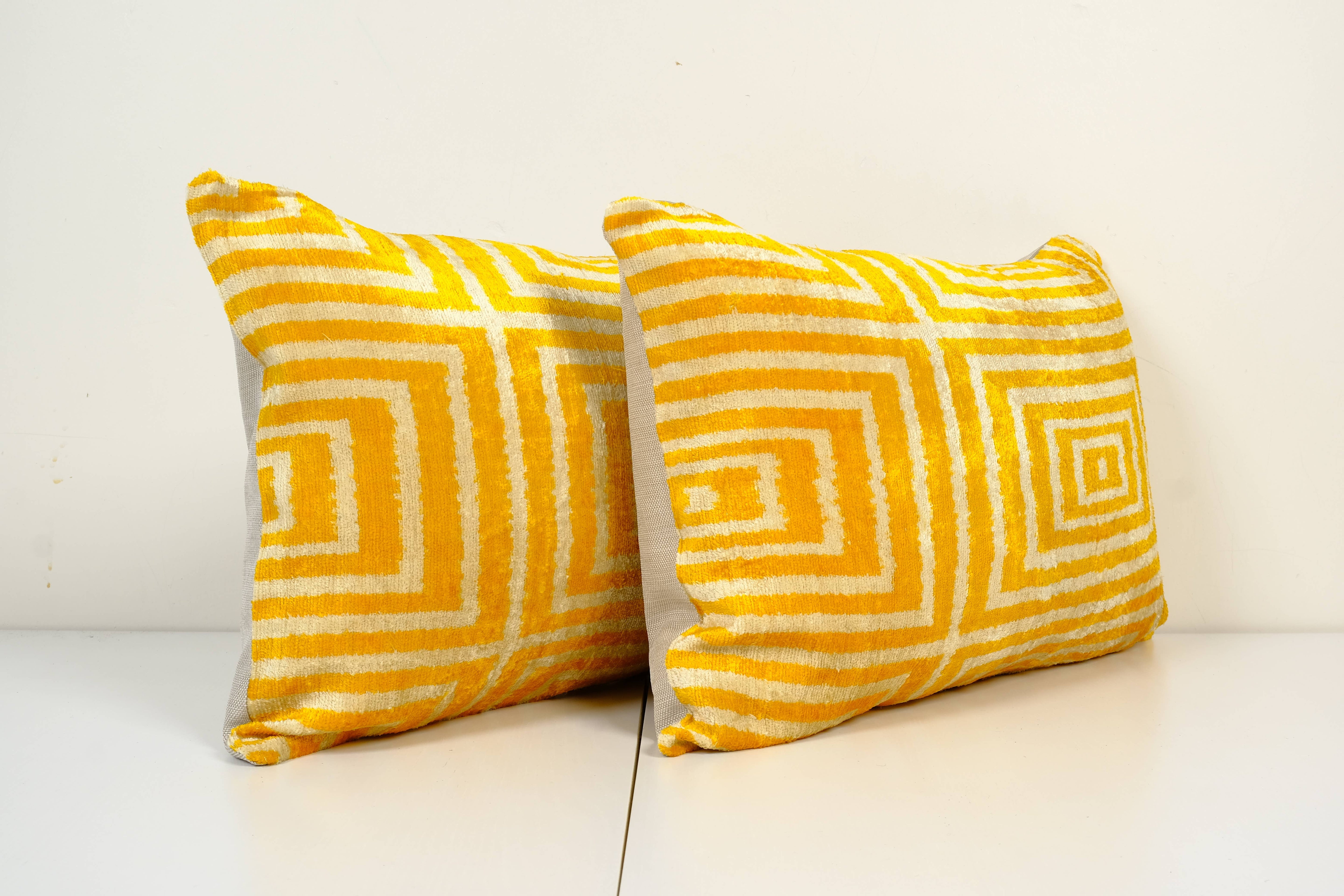 Silk Ikat Velvet Pillow Cover Set of 2 | 16'' x 24''