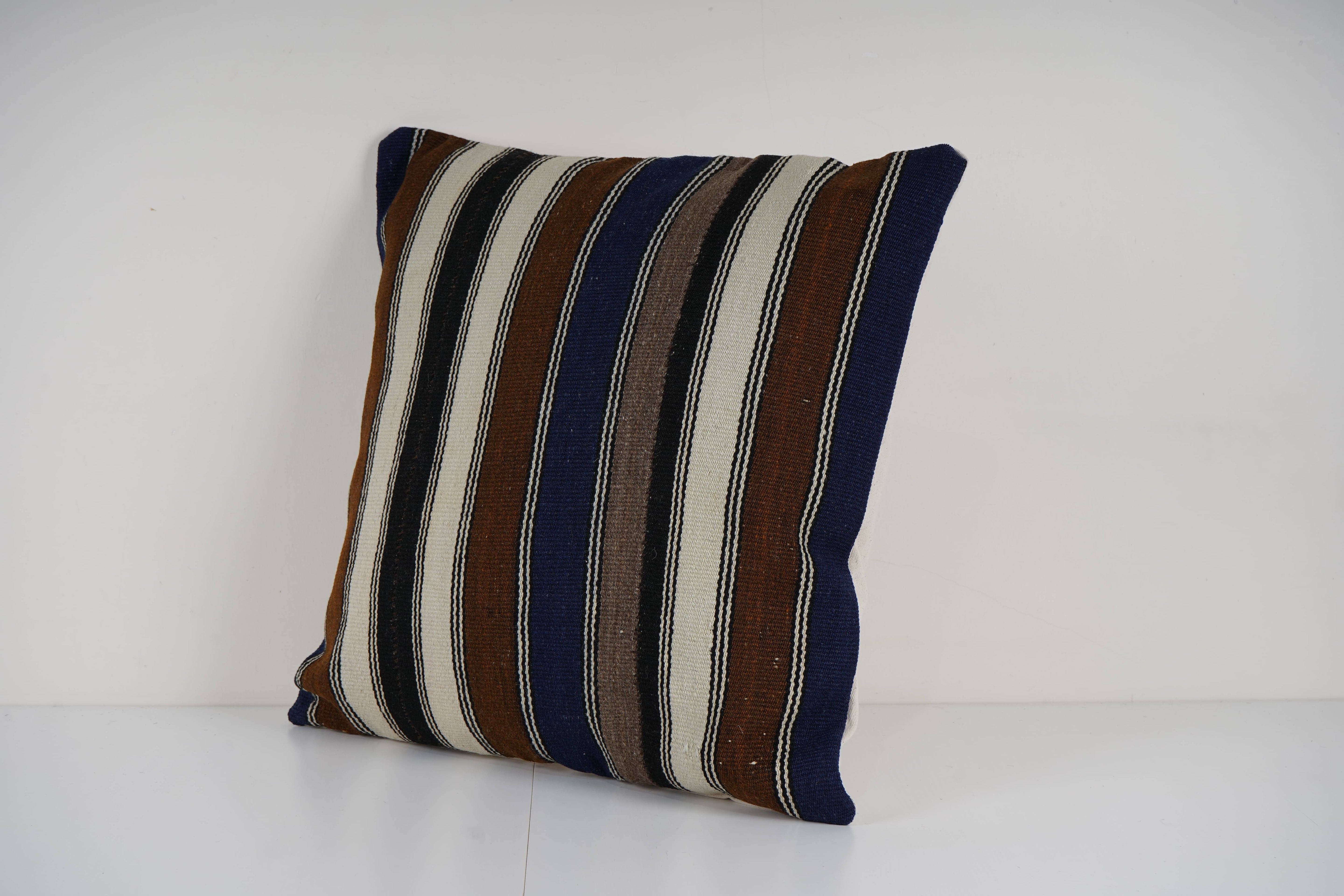 Kilim Pillow Cover | 24'' x 24''