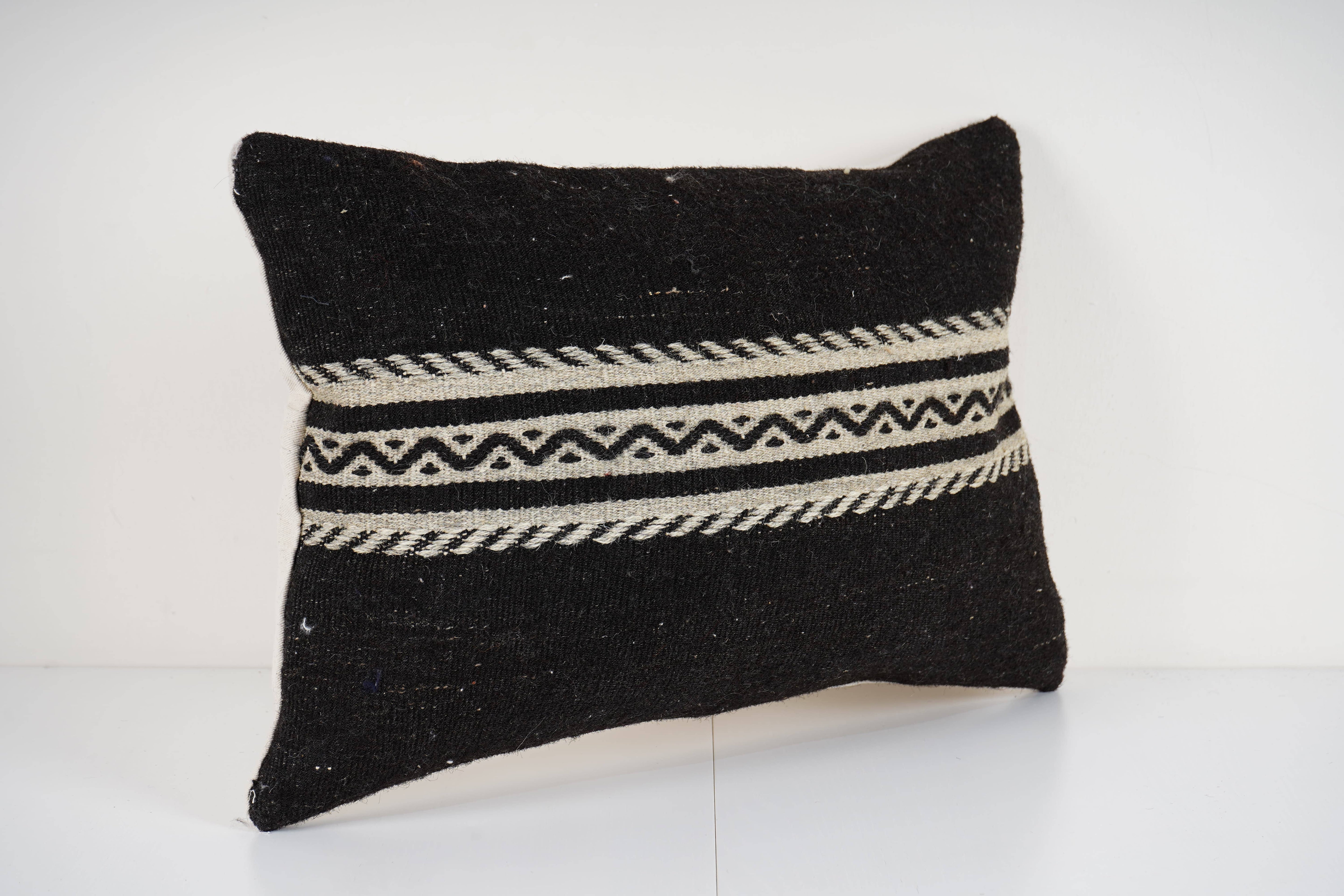 Kilim Pillow Cover | 16'' x 24''