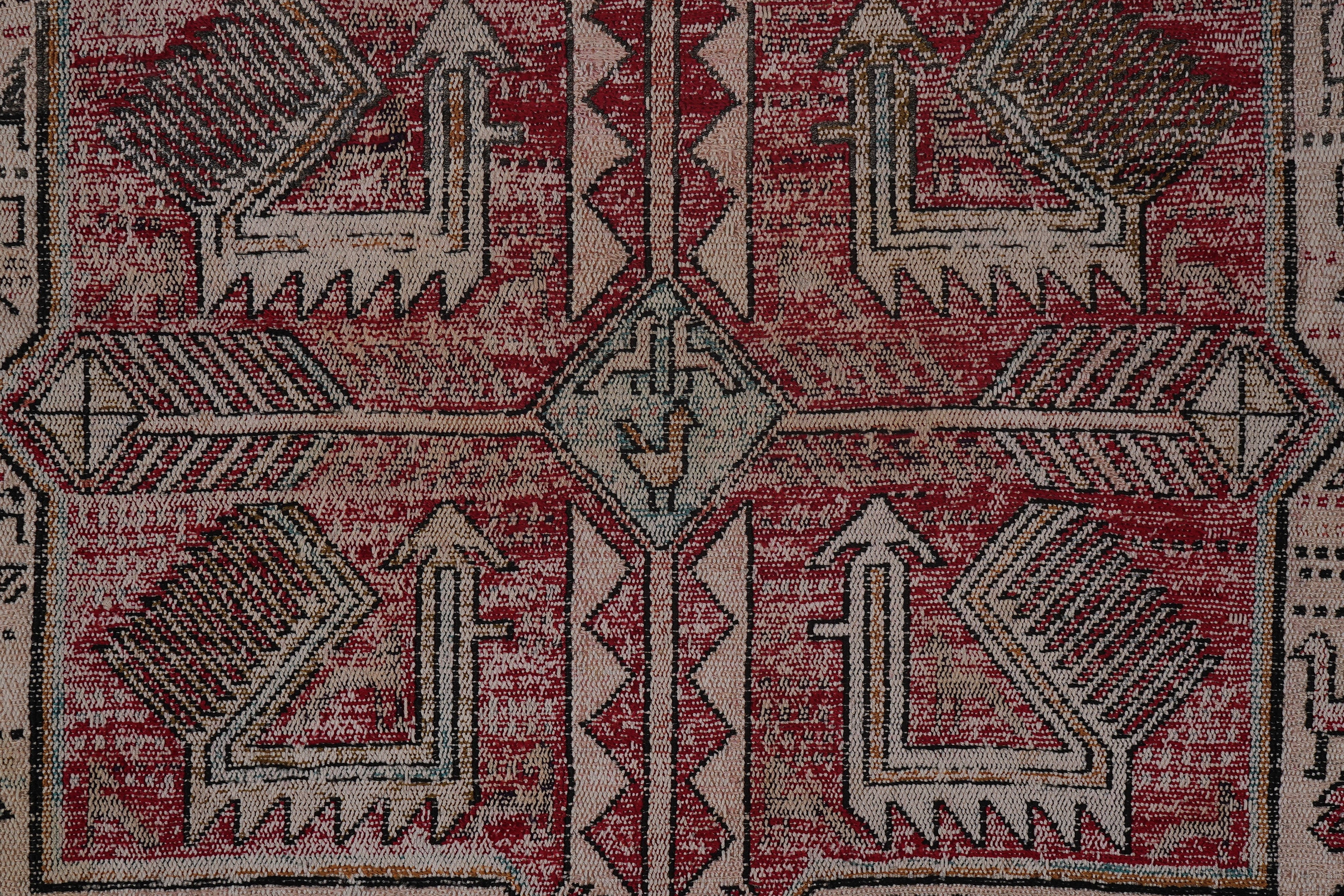 Vintage Soumac Kilim Rug 4' x 6'