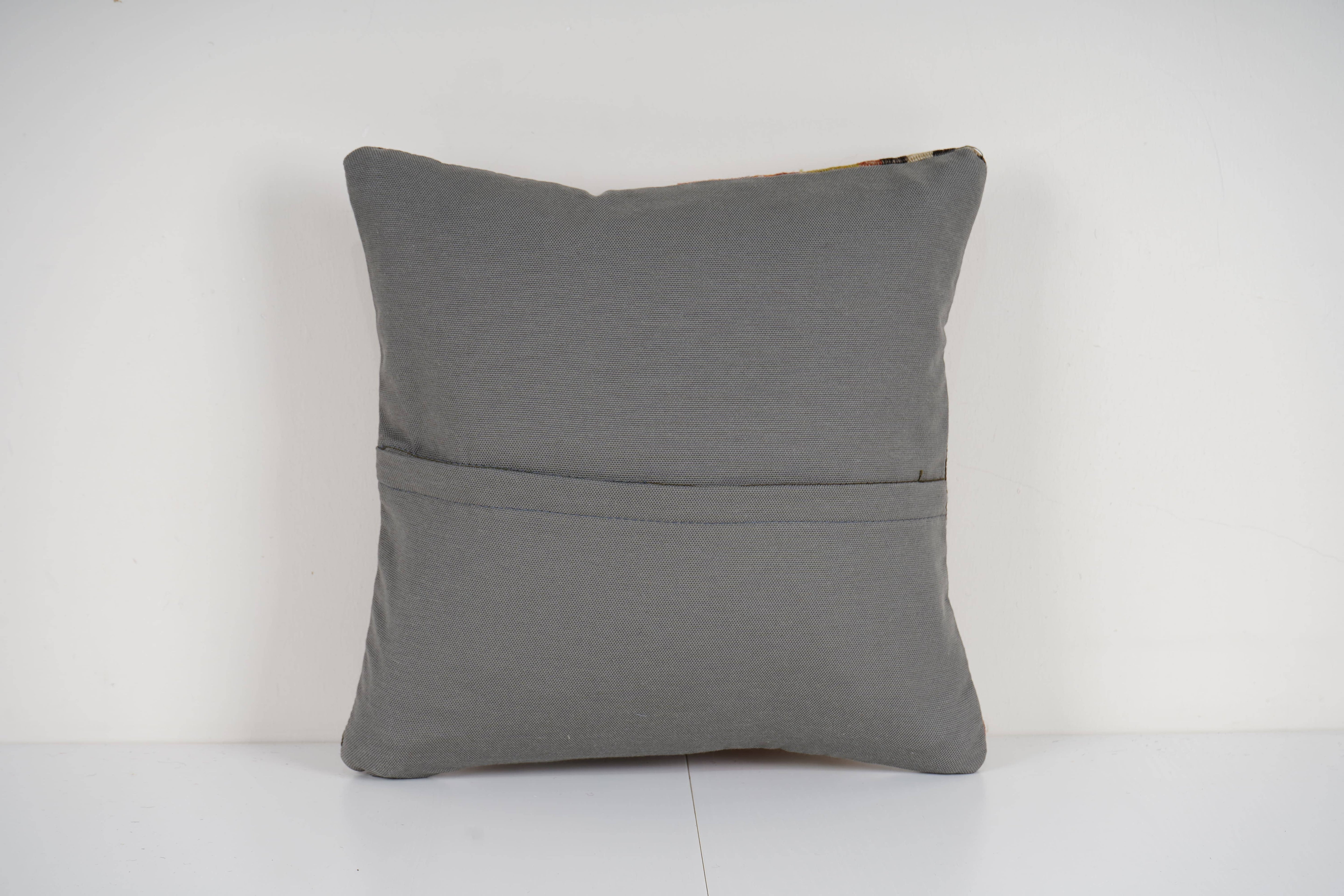 Kilim Pillow Cover | 16'' x 16''