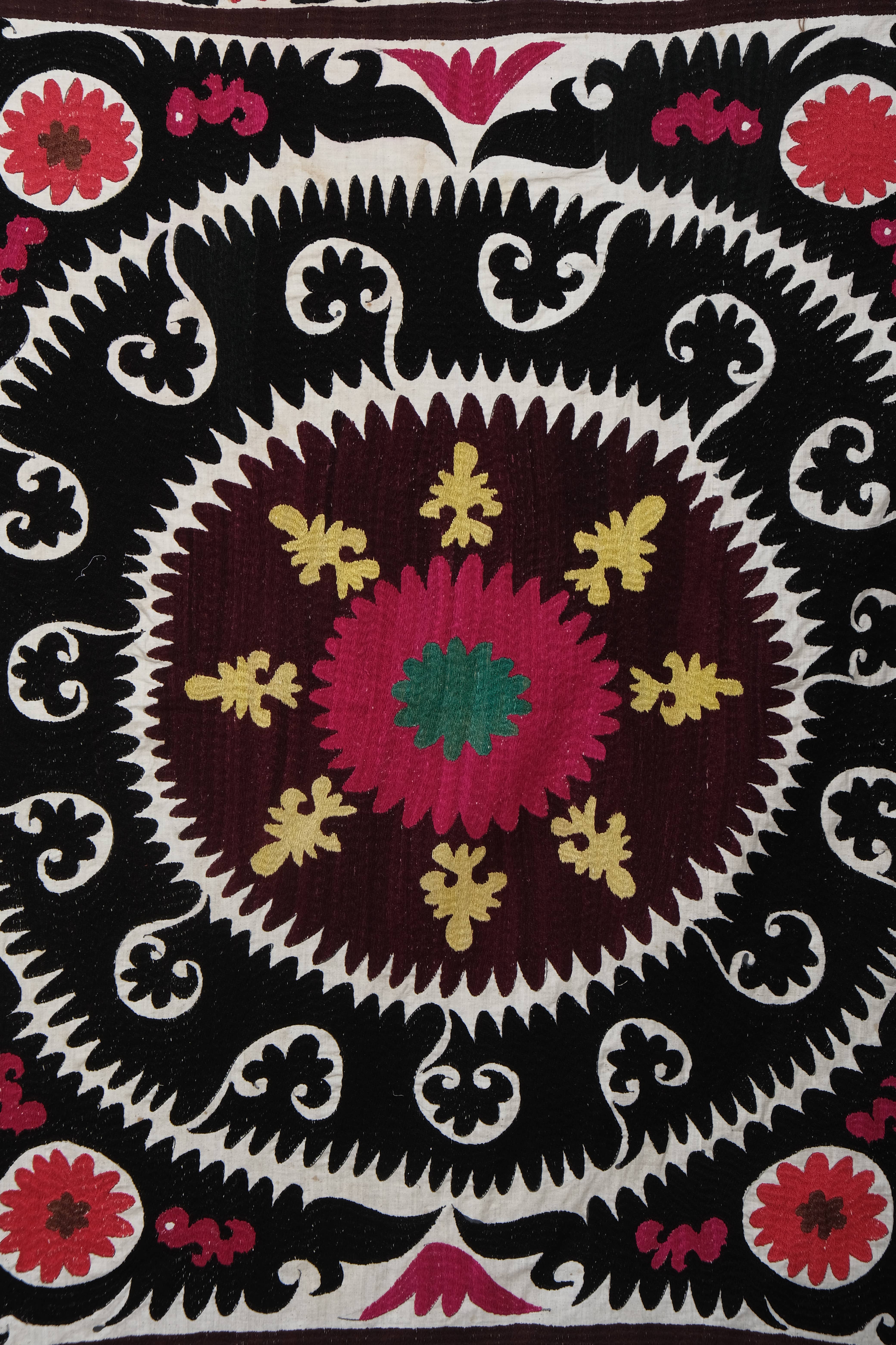 Suzani Wall Hanging & Bedspread | 4'7'' x 5'8''