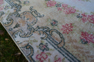 Vintage Turkish Rug 3'9'' x 6'11''