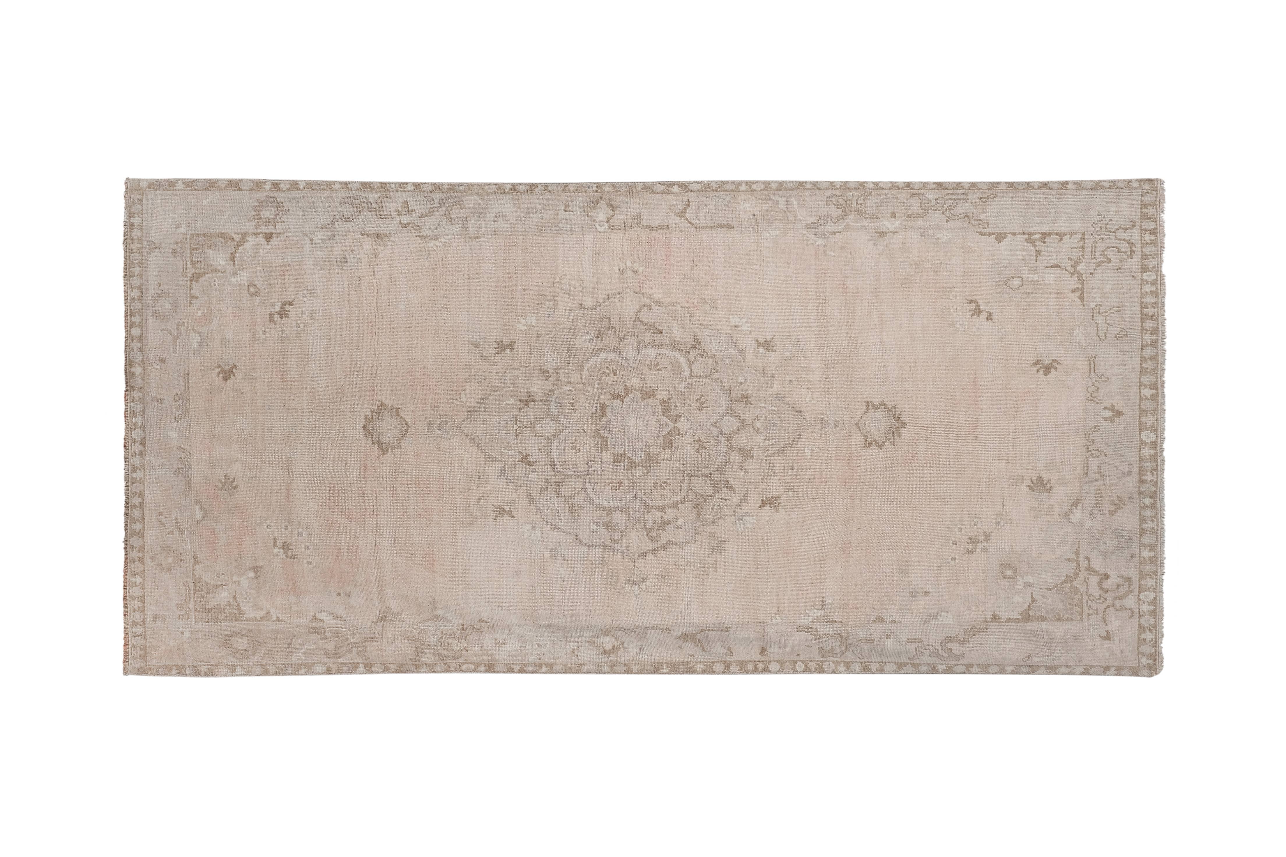 Vintage Turkish Rug 4'9'' x 9'6''