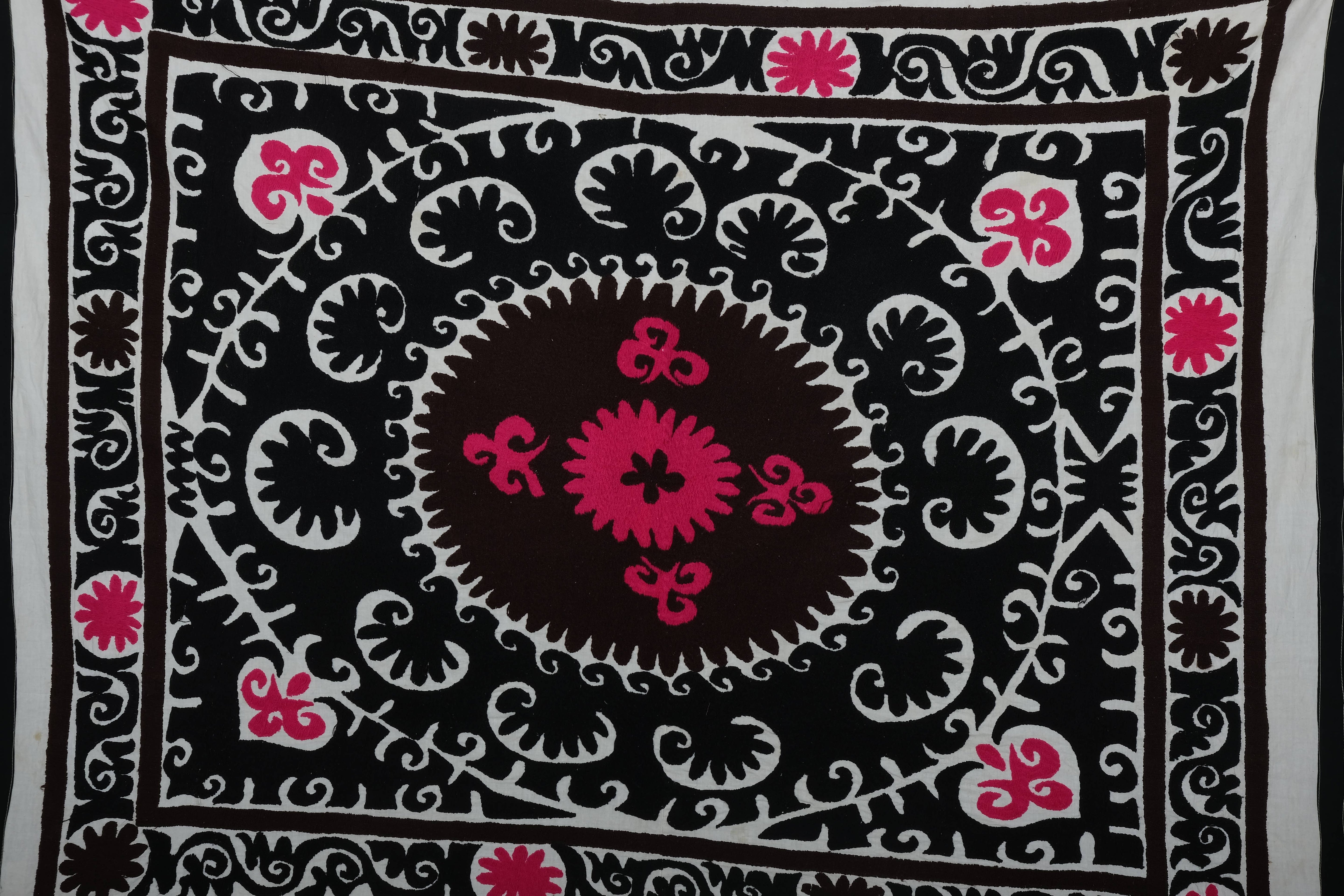 Suzani Wall Hanging & Bedspread | 4'1'' x 5'2''