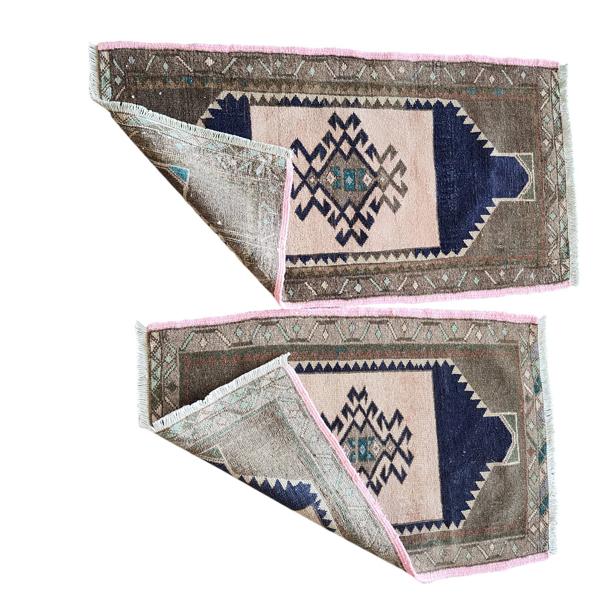 Vintage Oushak Yastik Rugs Set of 2 | 21'' x 32''