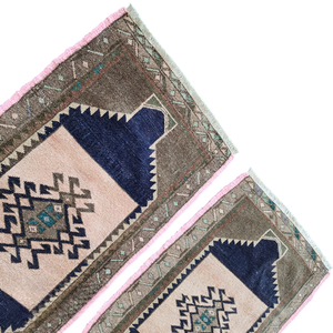 Vintage Oushak Yastik Rugs Set of 2 | 21'' x 32''