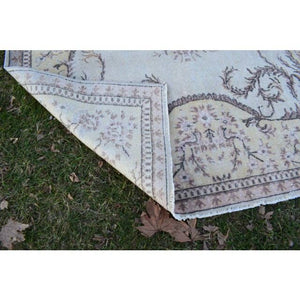 Vintage Turkish Rug 5'6'' x 9'