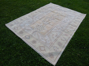 Vintage Oushak Rug 6'5'' x 8'10''