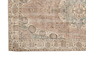 Vintage Turkish Rug 5'3'' x 8'5''